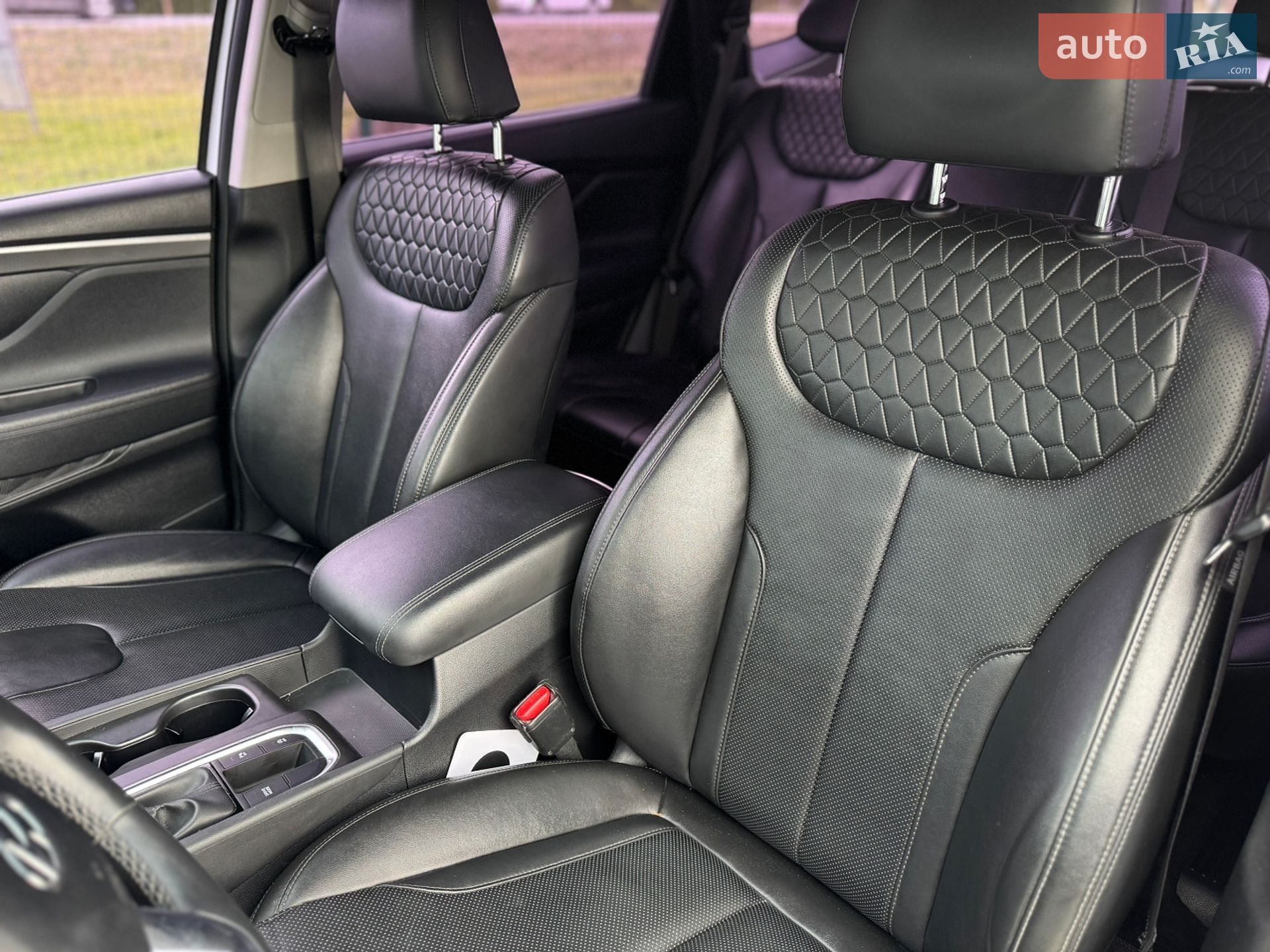 Hyundai Santa FE 2018 VIN KMHS281BBKU056482 фото оголошення 14 з 51