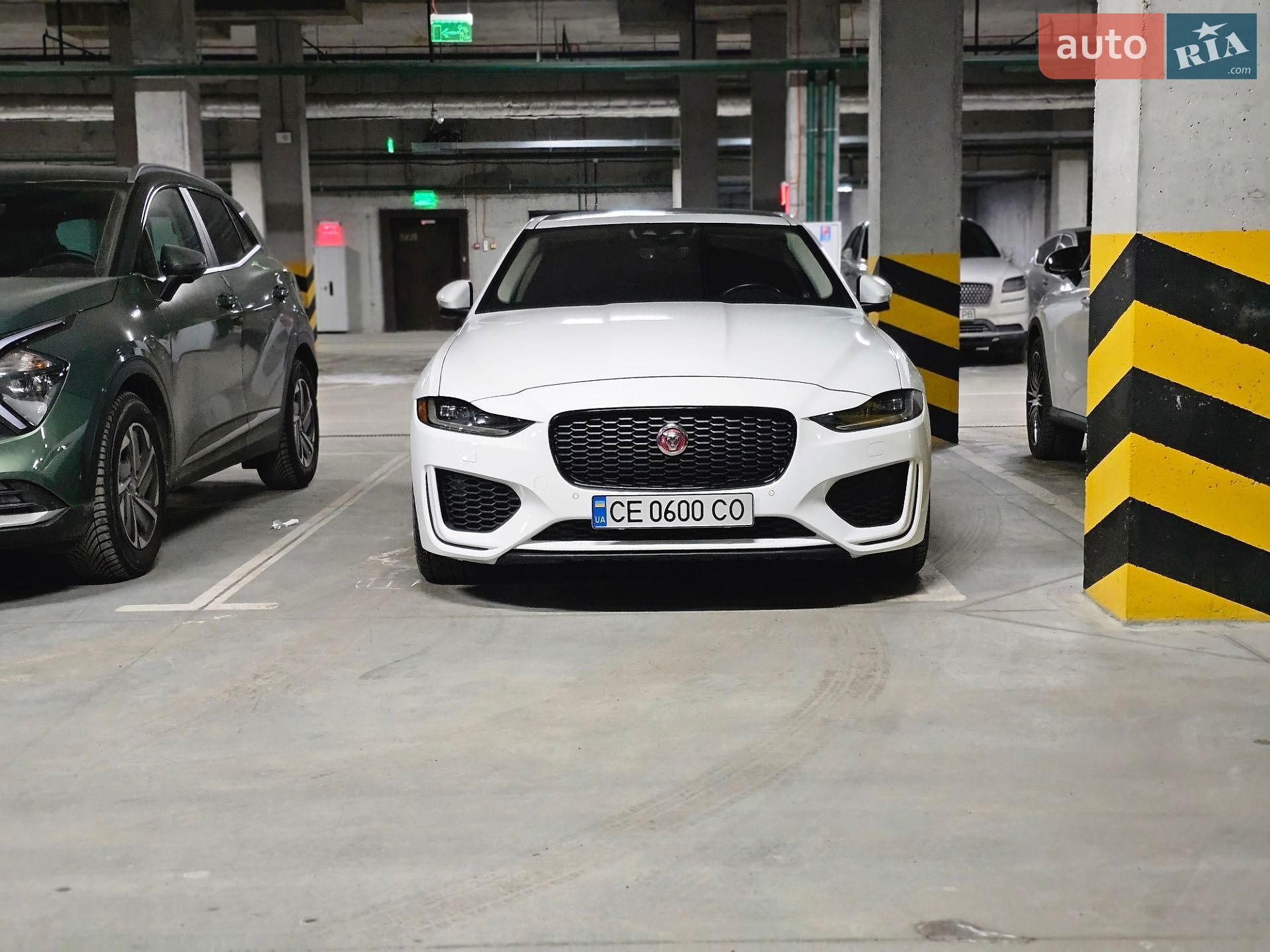 Jaguar XE 2020 VIN SAJAJ4FX7LCP64560 фото оголошення 7 з 18