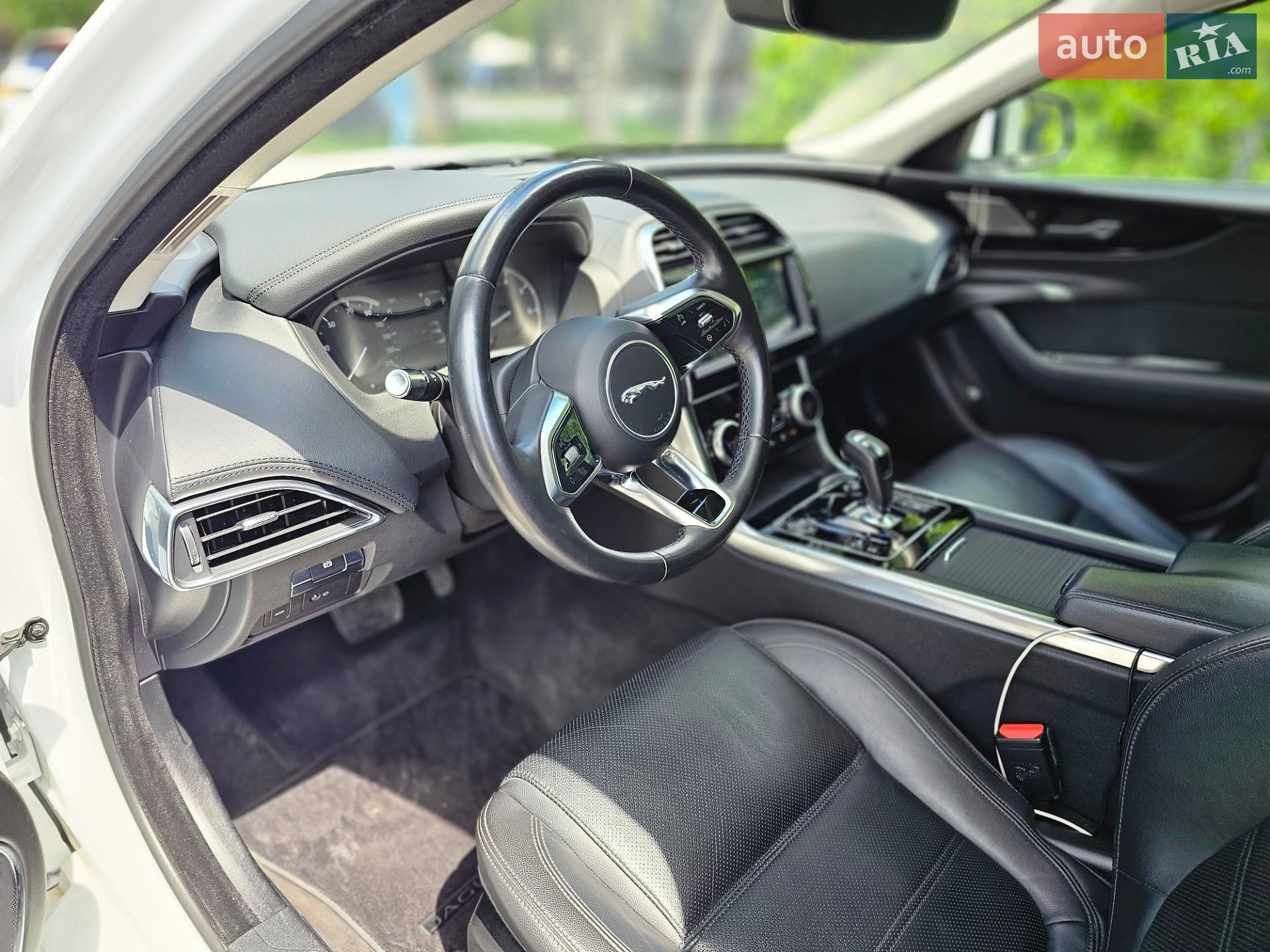 Jaguar XE 2020 VIN SAJAJ4FX7LCP64560 фото оголошення 13 з 18