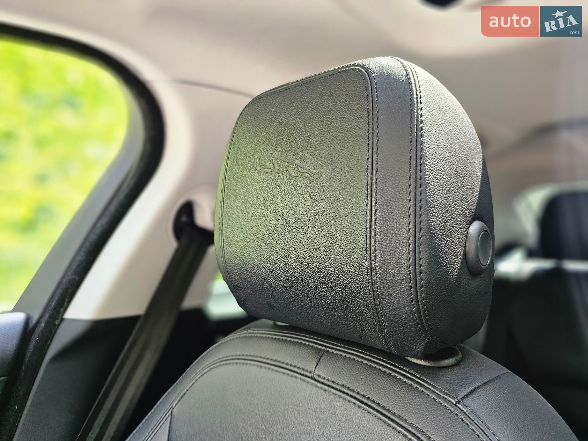 Jaguar XE 2020 VIN SAJAJ4FX7LCP64560 фото оголошення 17 з 18