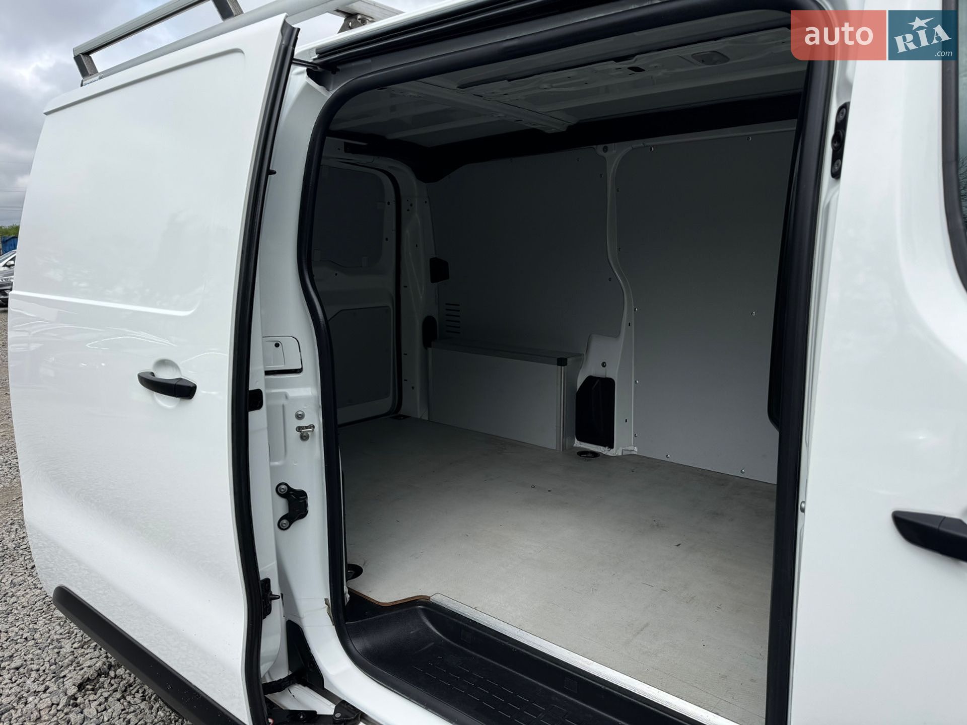 Opel Vivaro 2022 VIN VXEVFEHS7M7866568 фото оголошення 35 з 49