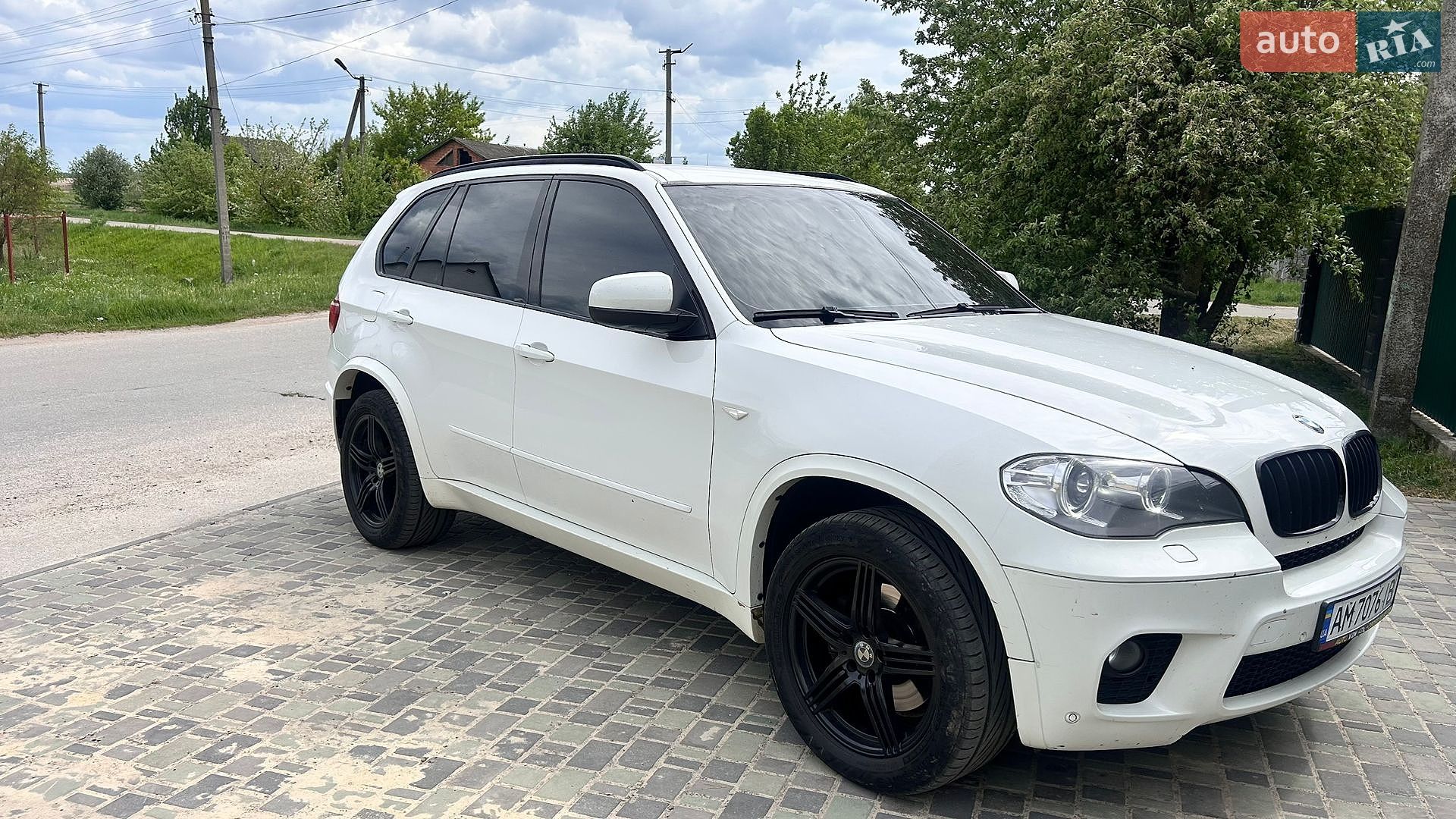 BMW X5 2011 VIN WBAZW61030L566625 фото оголошення 2 з 17
