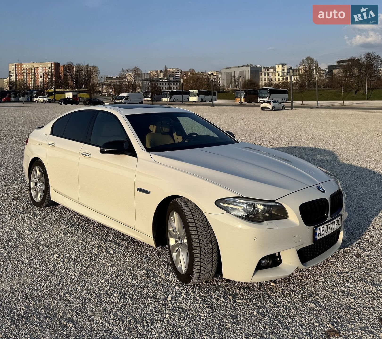 BMW 5 Series 2014 VIN WBA5B1C53FD922497 фото оголошення 3 з 30