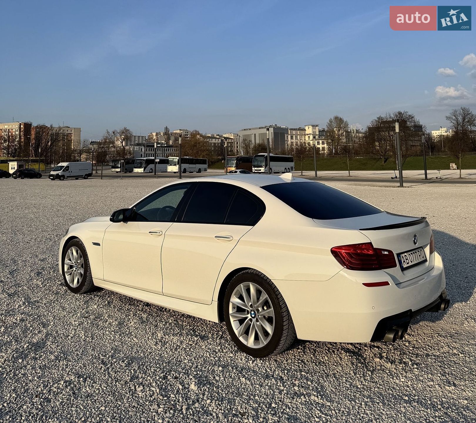 BMW 5 Series 2014 VIN WBA5B1C53FD922497 фото оголошення 8 з 30
