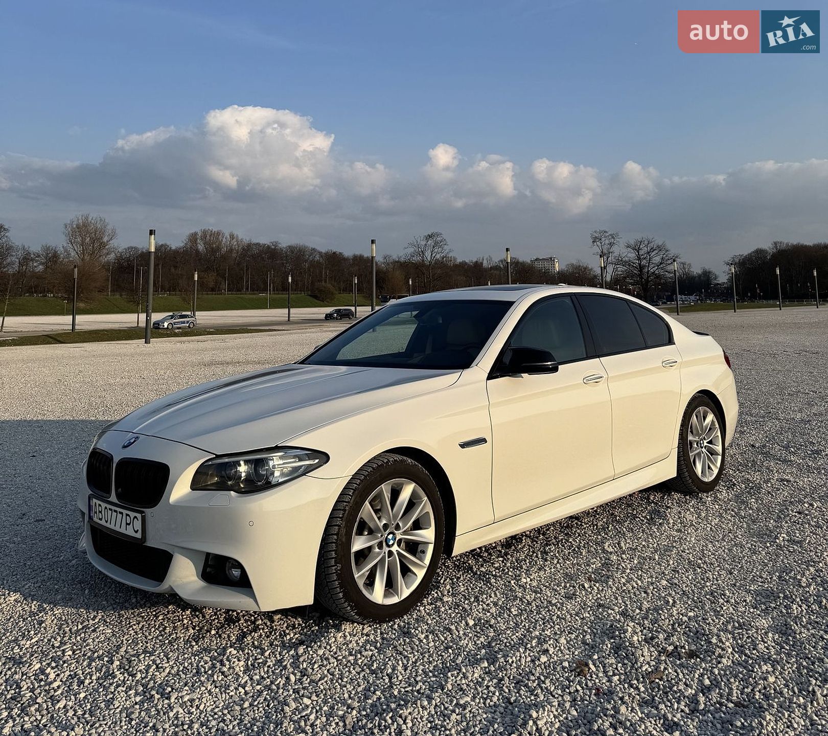 BMW 5 Series 2014 VIN WBA5B1C53FD922497 фото оголошення 4 з 30