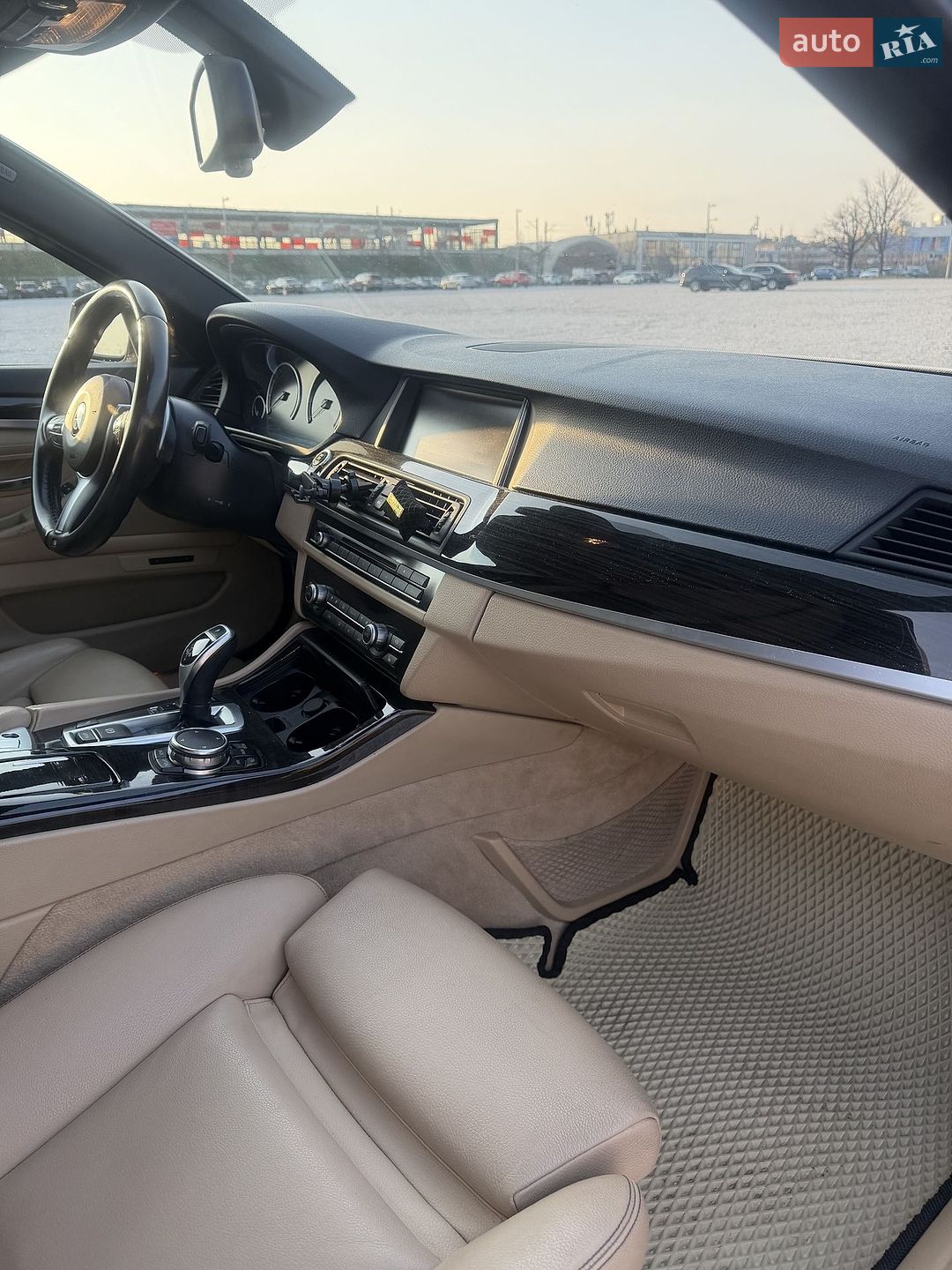 BMW 5 Series 2014 VIN WBA5B1C53FD922497 фото оголошення 16 з 30