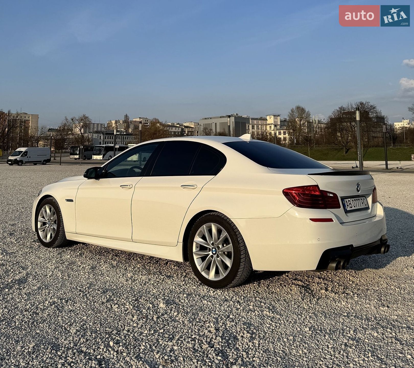BMW 5 Series 2014 VIN WBA5B1C53FD922497 фото оголошення 10 з 30