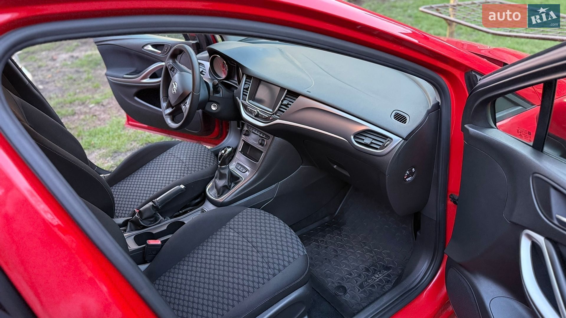 Opel Astra 2018 VIN W0VBC8EF2K8001642 фото оголошення 11 з 13