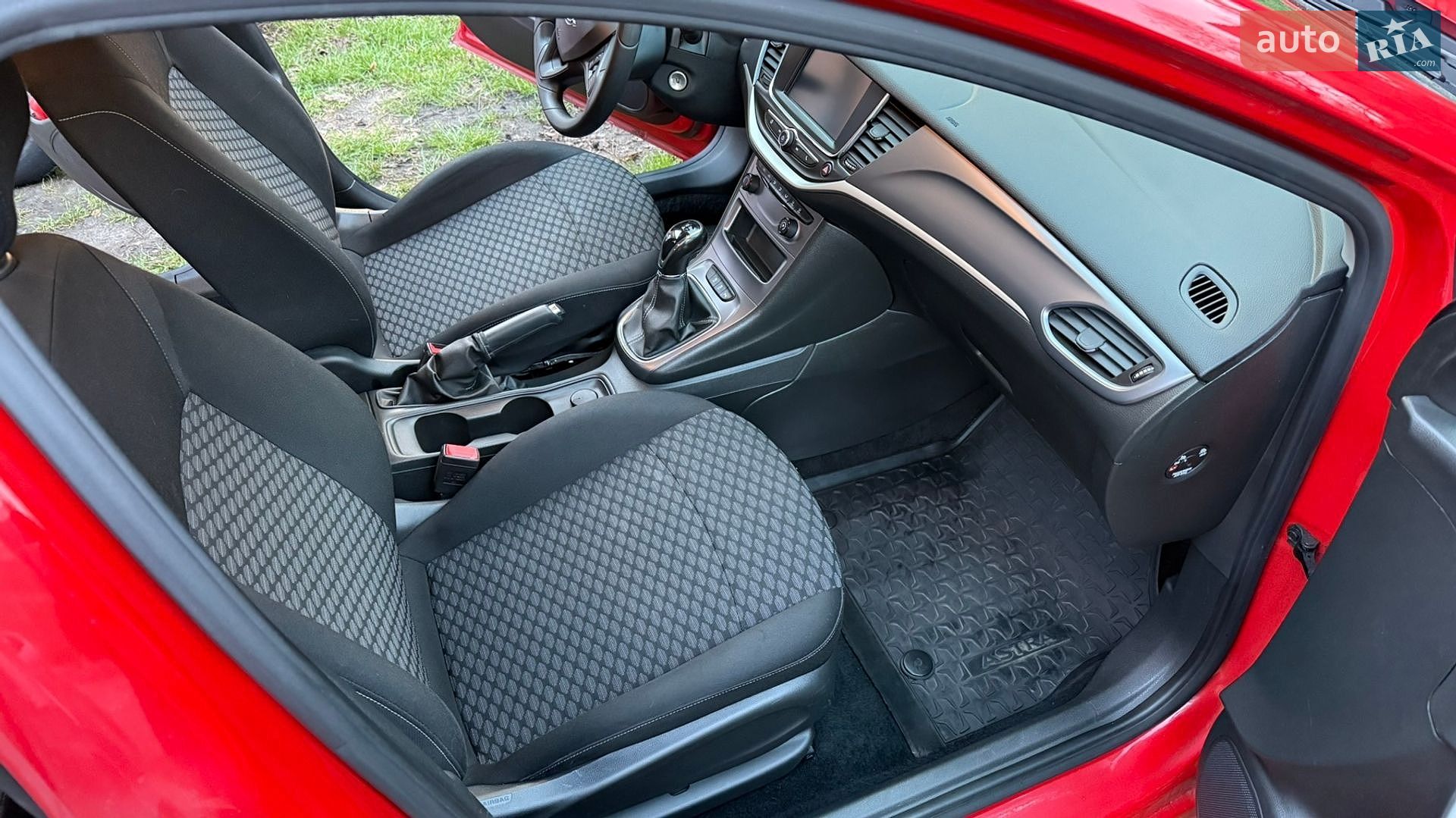 Opel Astra 2018 VIN W0VBC8EF2K8001642 фото оголошення 13 з 13