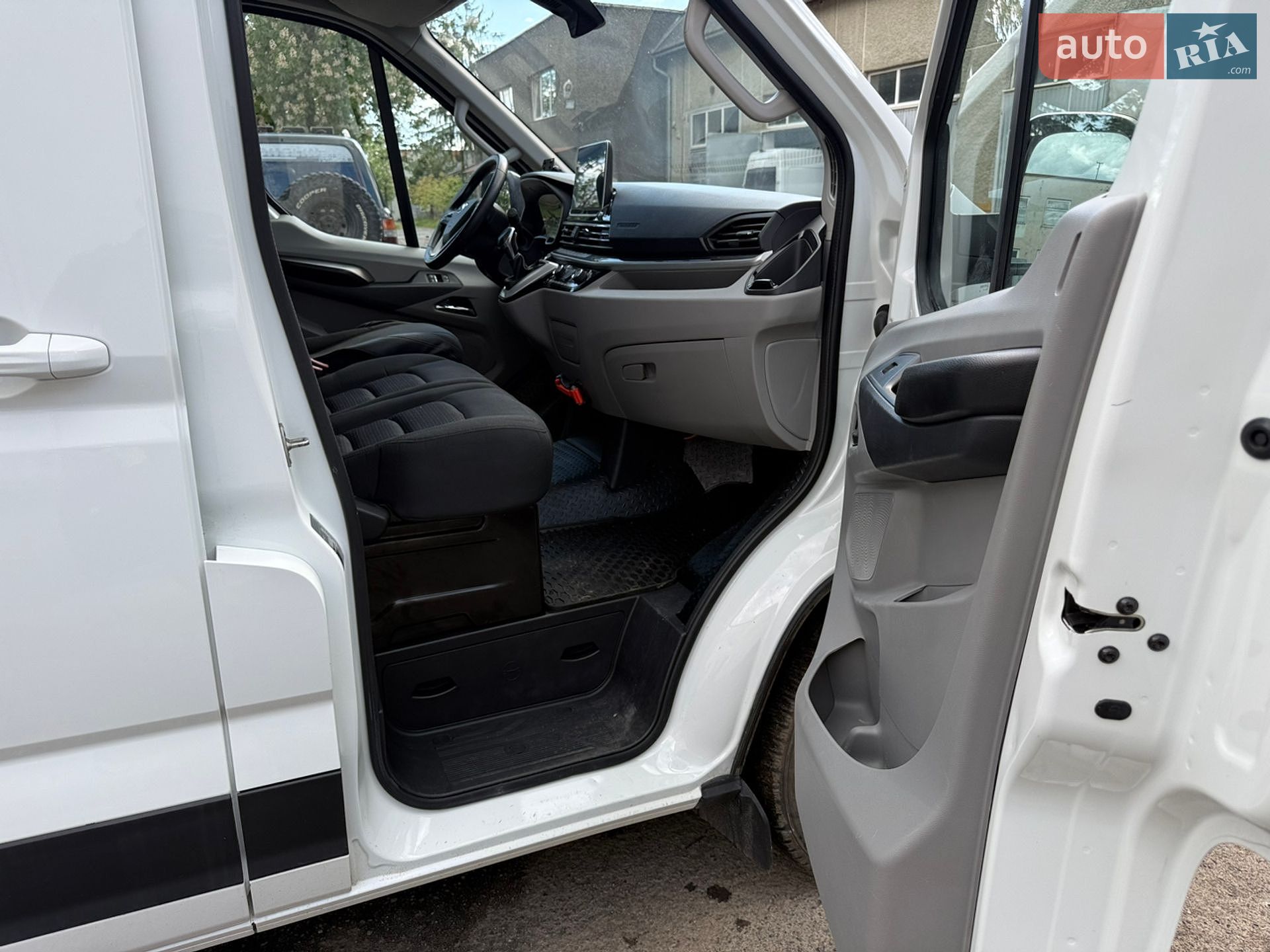 Maxus e-Deliver 9 2021 VIN LSH14J4C4MA081233 фото оголошення 18 з 23