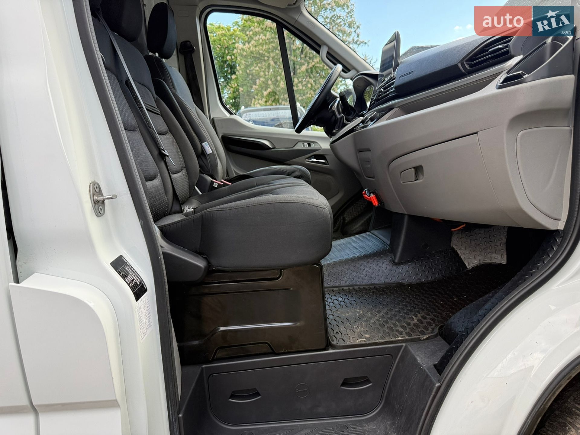 Maxus e-Deliver 9 2021 VIN LSH14J4C4MA081233 фото оголошення 19 з 23