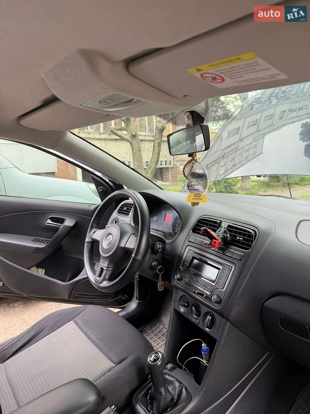 Volkswagen Polo 2011 VIN XW8ZZZ61ZCG022170 фото оголошення 22 з 24