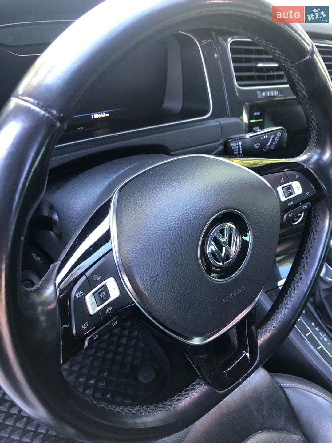 Volkswagen e-Golf 2018 VIN WVWZZZAUZK8903411 фото оголошення 16 з 25