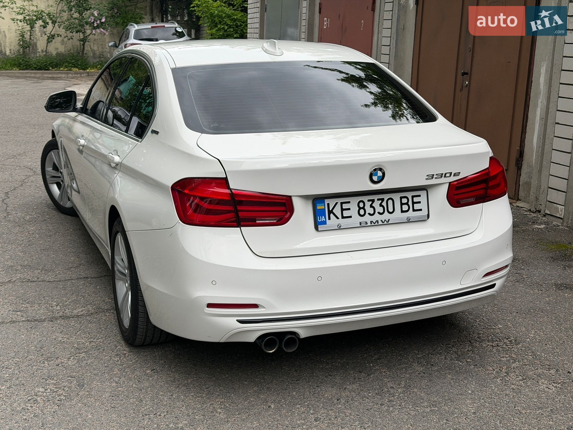 BMW 3 Series 2017 VIN WBA8E1C31HA156468 фото оголошення 2 з 15