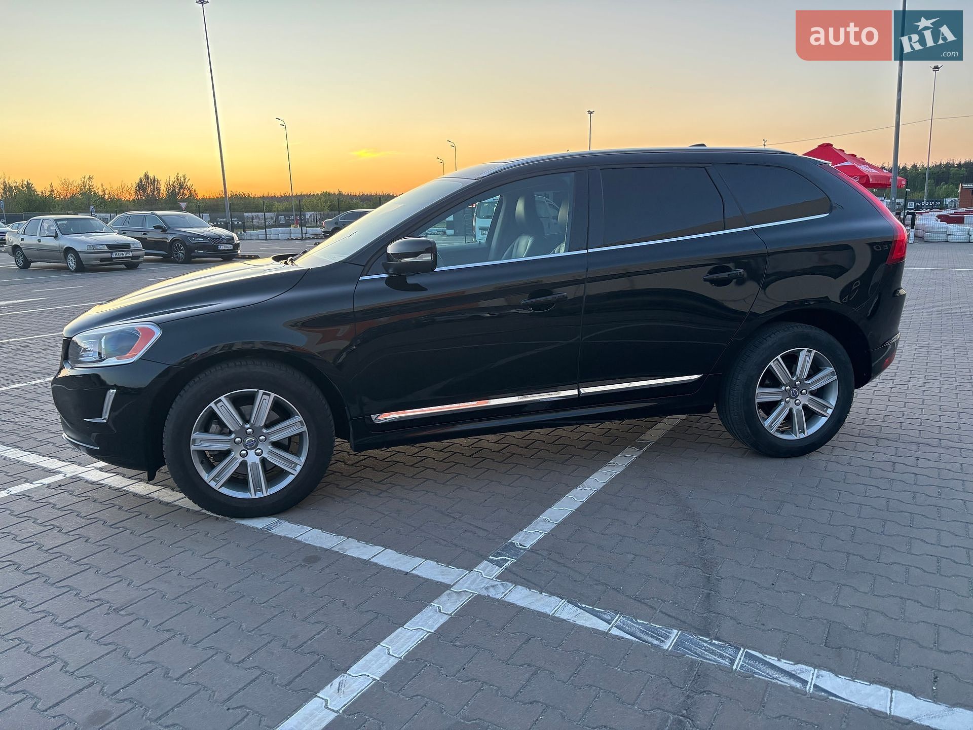 Volvo Xc60 2015 VIN YV449MDM5G2861438 фото оголошення 8 з 22