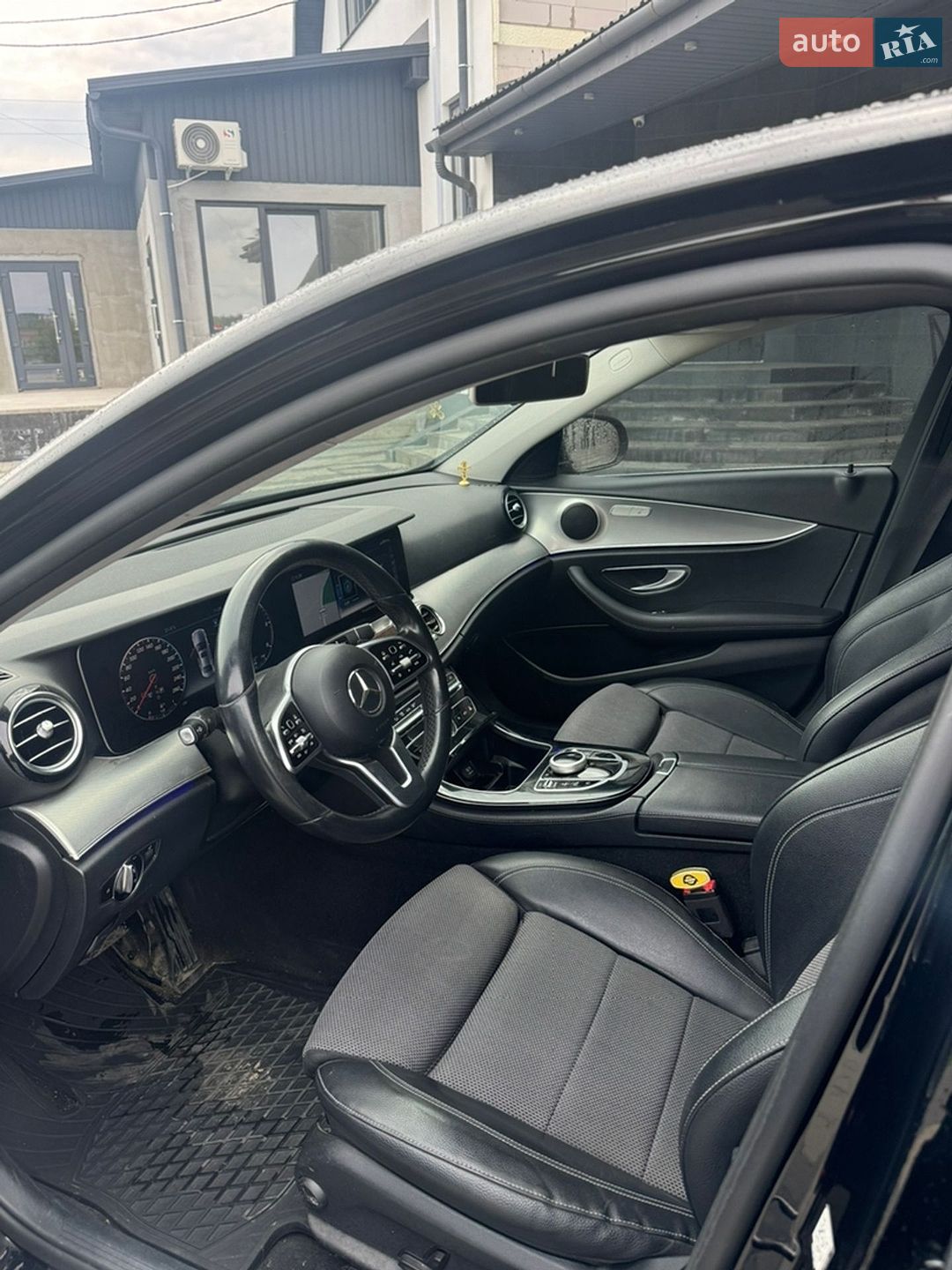 Mercedes-Benz E-Class 2019 VIN WDD2130041A662559 фото оголошення 11 з 12