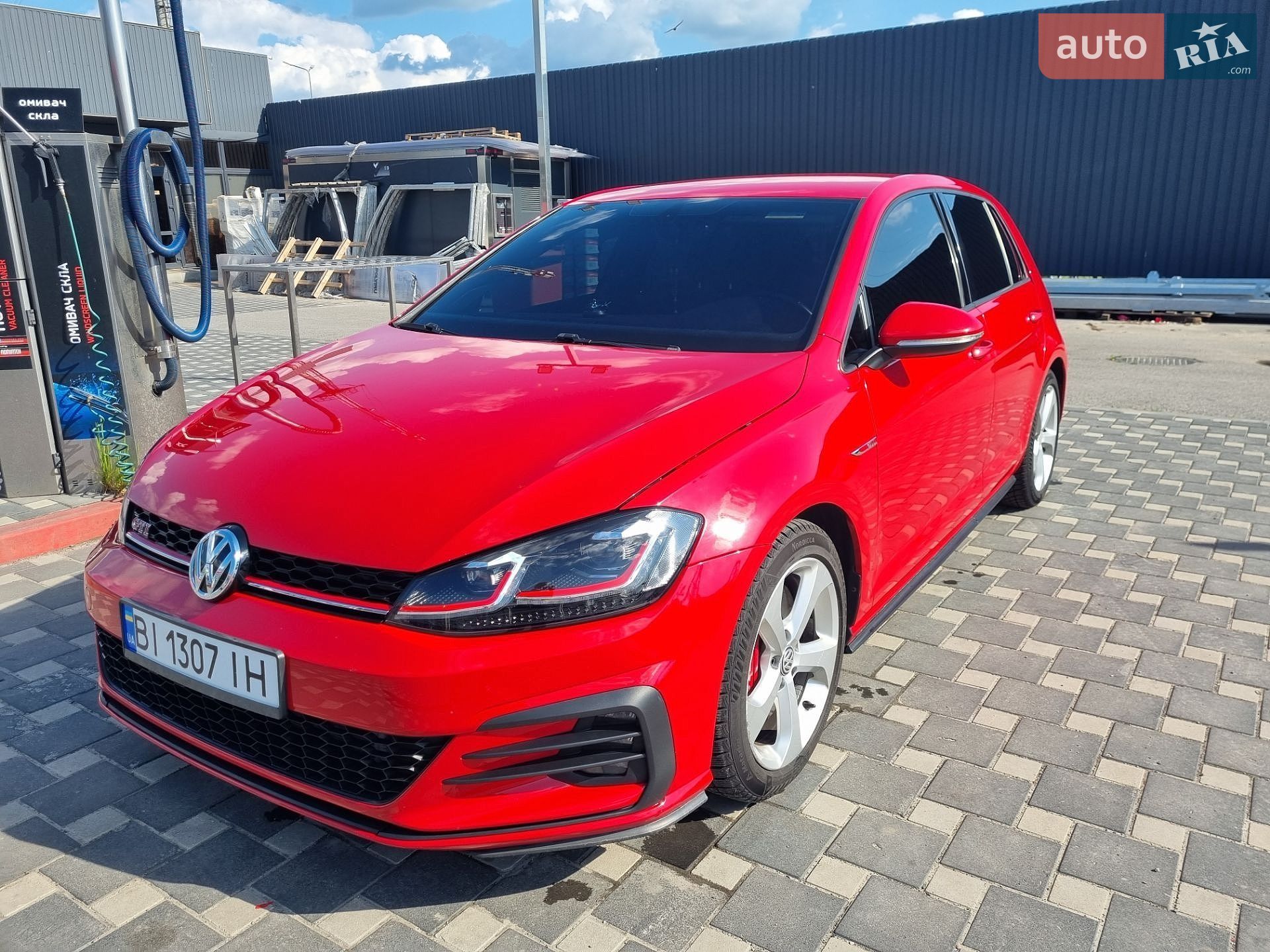 Volkswagen Golf GTI 2018 VIN 3VW447AU8JM290225 фото оголошення 4 з 17