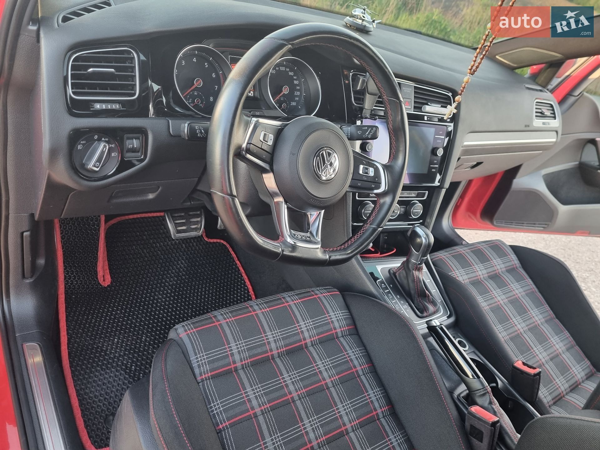 Volkswagen Golf GTI 2018 VIN 3VW447AU8JM290225 фото оголошення 12 з 17