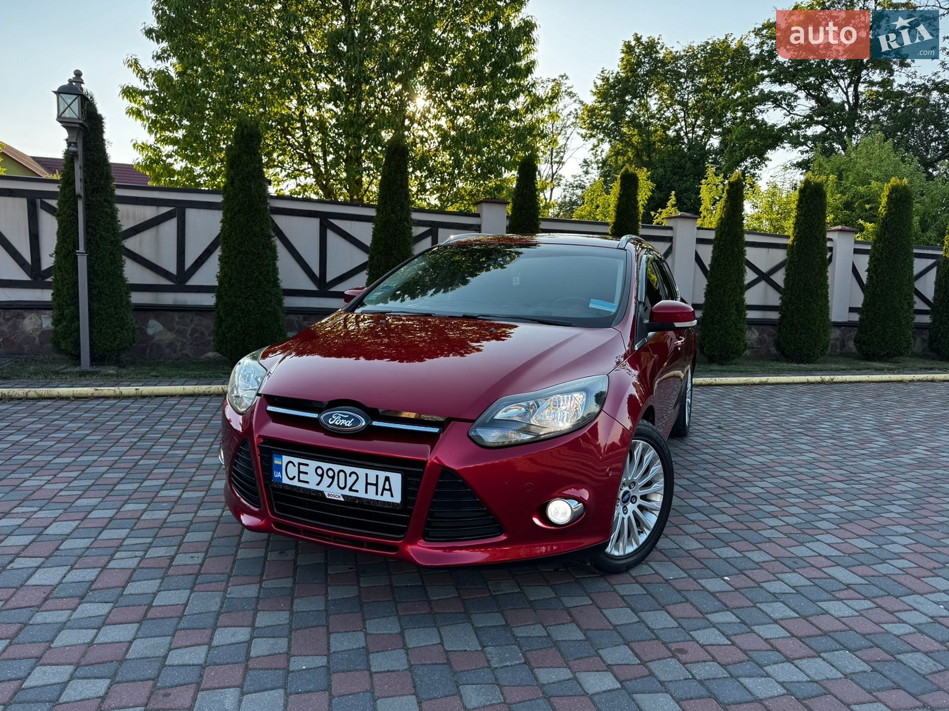 Ford Focus 2011 VIN WF0LXXGCBLBE54537 фото оголошення 3 з 34