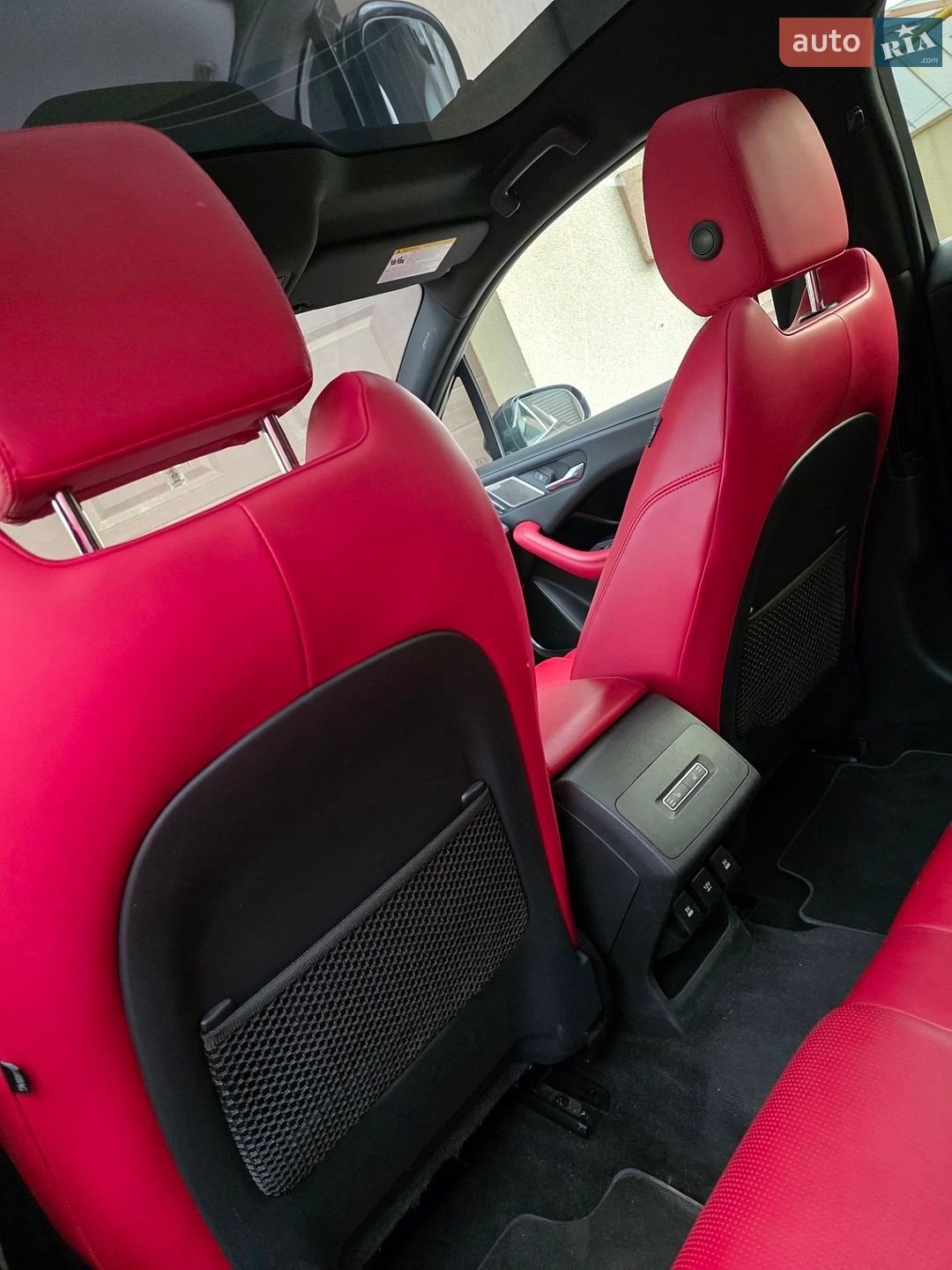 Jaguar I-Pace 2018 VIN SADHD2S1XK1F60248 фото оголошення 2 з 26