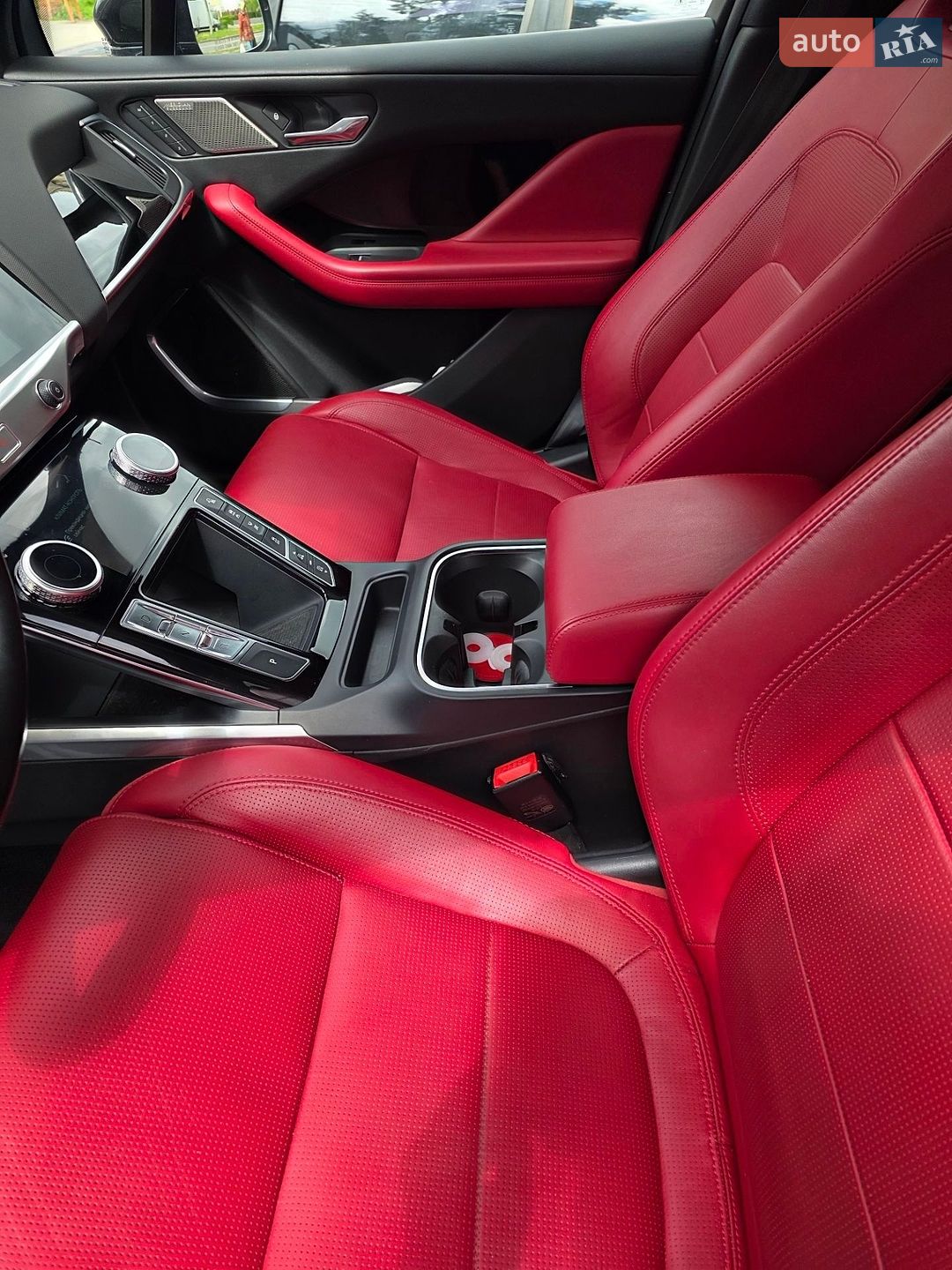 Jaguar I-Pace 2018 VIN SADHD2S1XK1F60248 фото оголошення 13 з 26