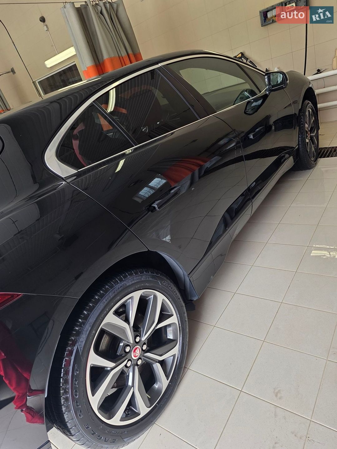 Jaguar I-Pace 2018 VIN SADHD2S1XK1F60248 фото оголошення 16 з 26