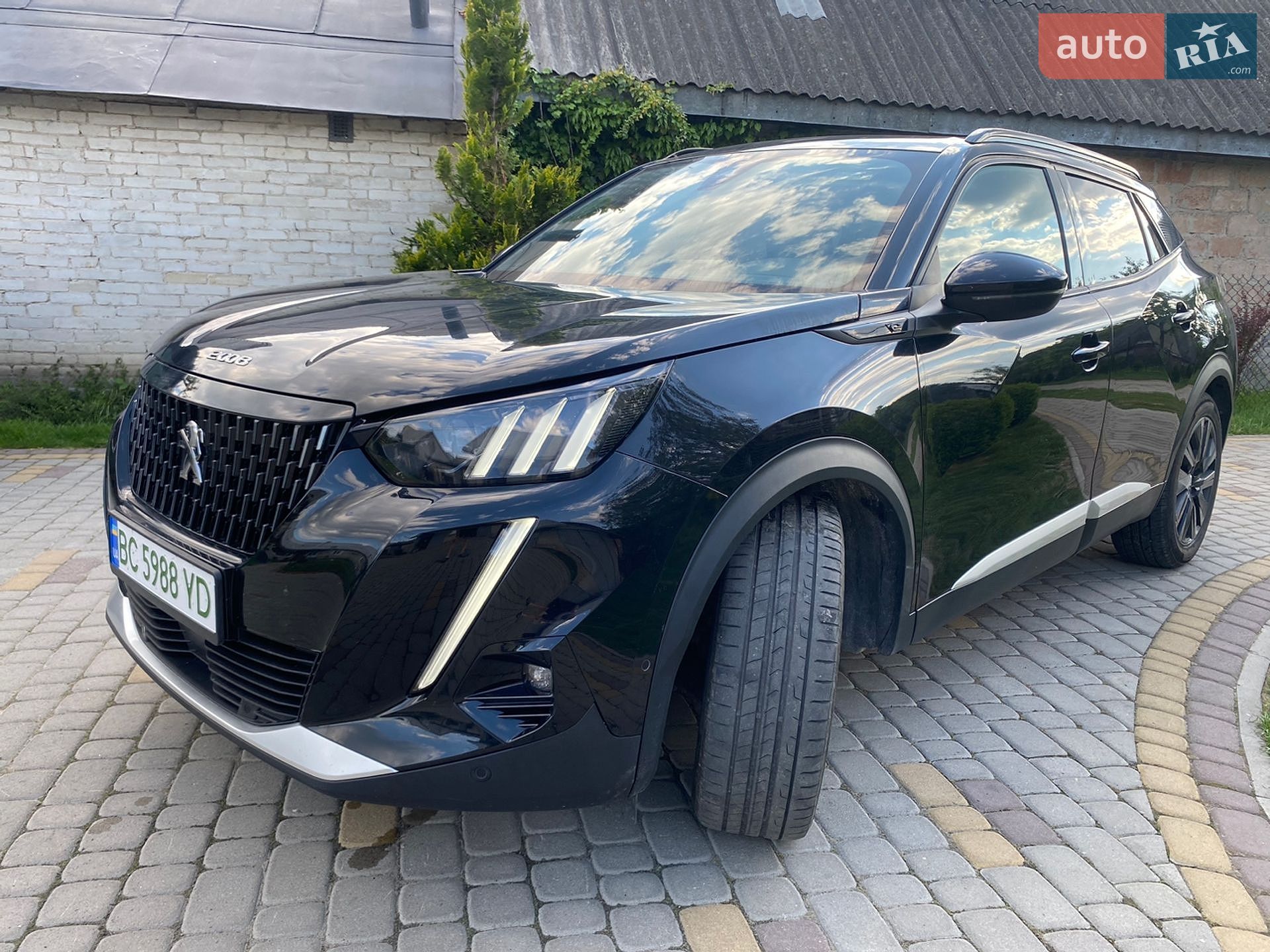 Peugeot e-2008 2021 VIN VR3UKZKXZMJ578670 фото оголошення 2 з 10