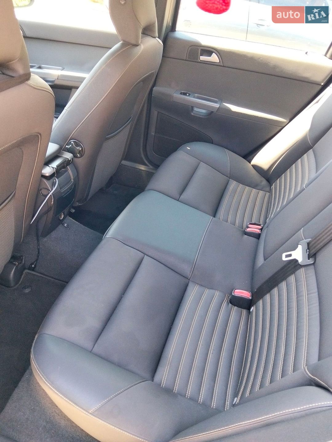 Volvo S40 2008 VIN YV1MS765292432037 фото оголошення 4 з 9