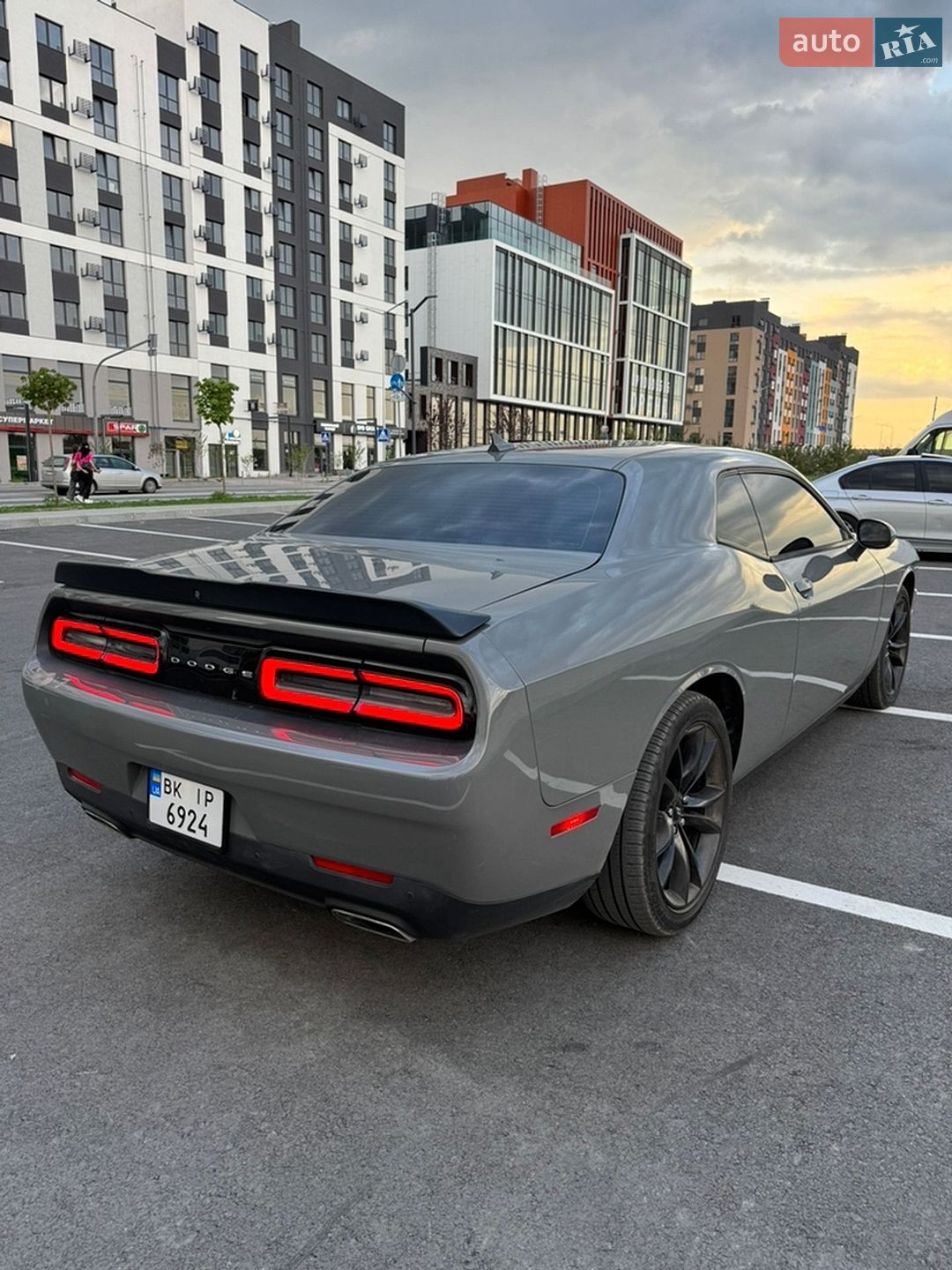 Dodge Challenger 2018 VIN 2C3CDZAG0JH280568 фото оголошення 7 з 28