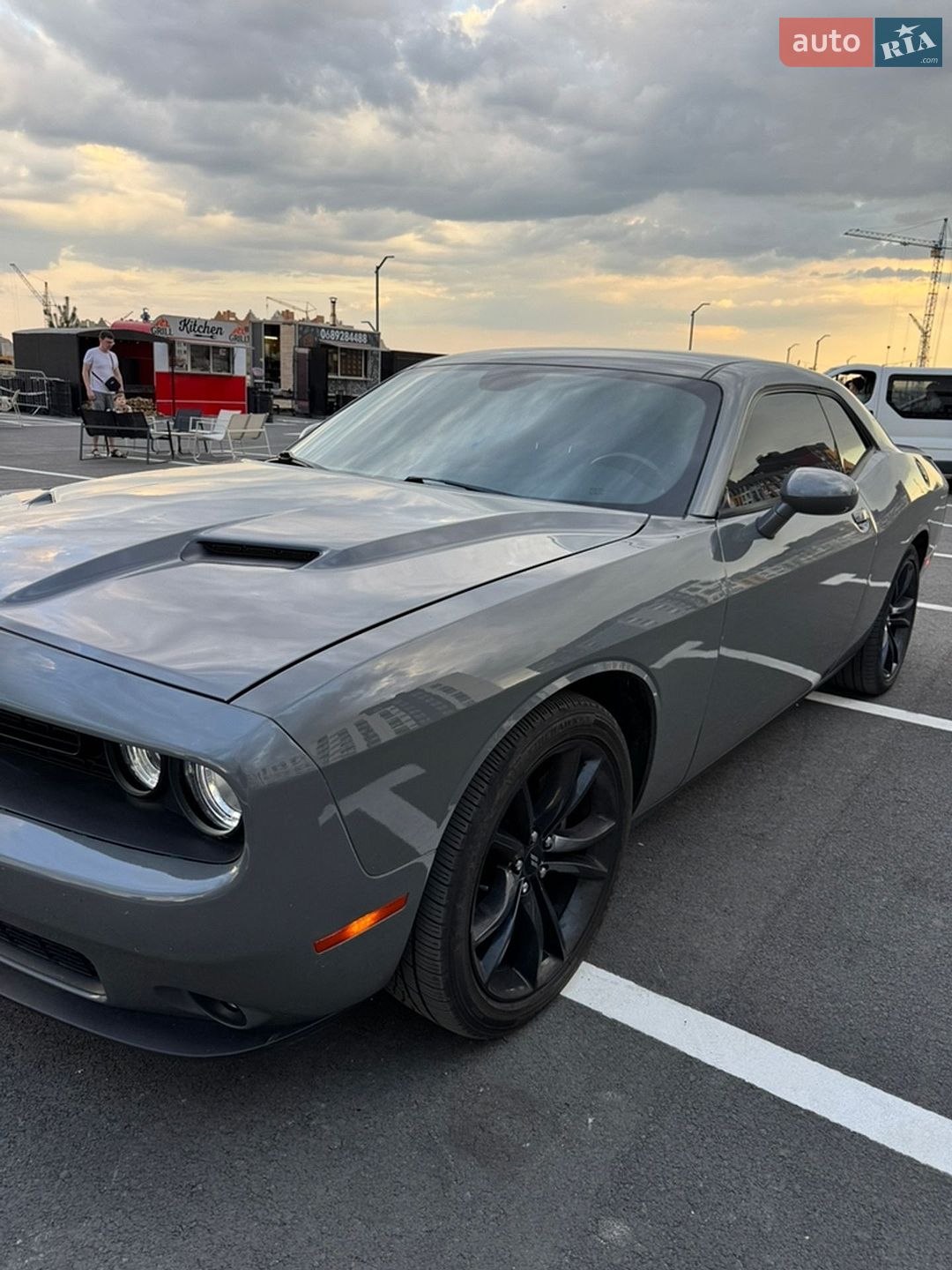 Dodge Challenger 2018 VIN 2C3CDZAG0JH280568 фото оголошення 2 з 28