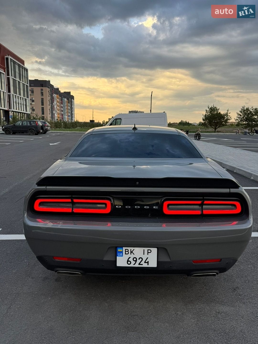 Dodge Challenger 2018 VIN 2C3CDZAG0JH280568 фото оголошення 10 з 28