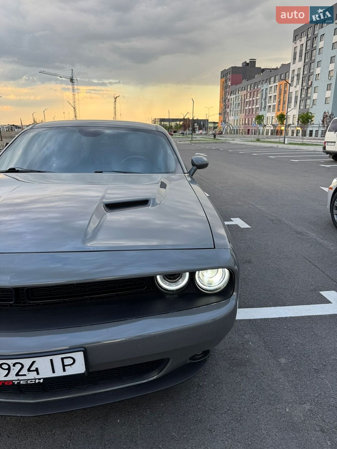Dodge Challenger 2018 VIN 2C3CDZAG0JH280568 фото оголошення 16 з 28