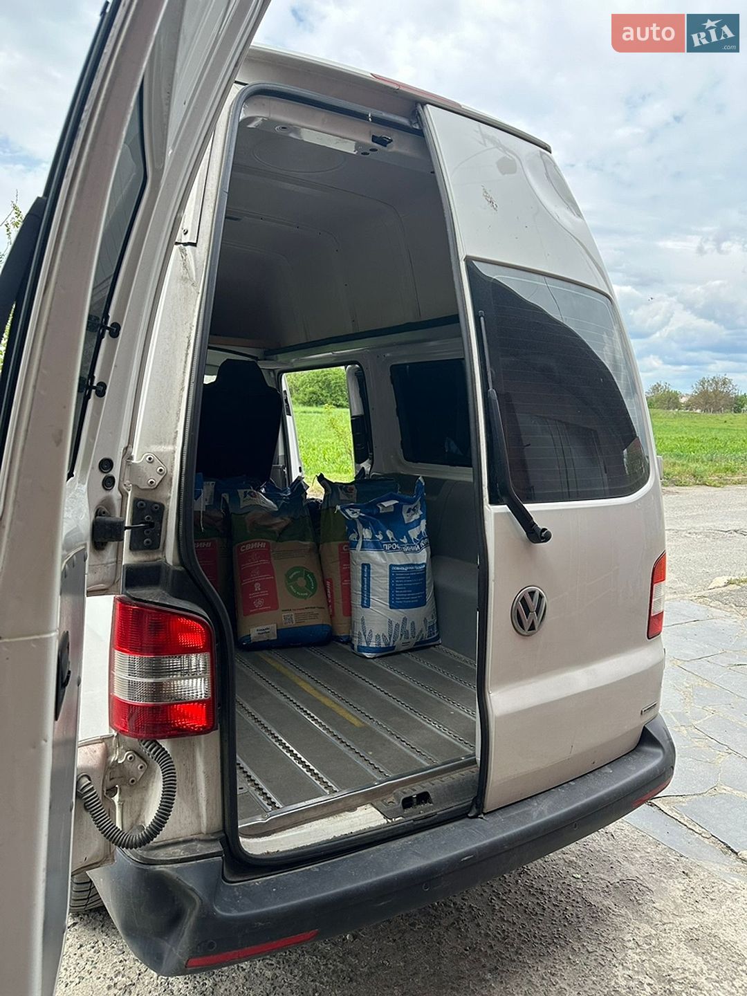 Volkswagen Transporter 2015 VIN WV2ZZZ7HZFH164627 фото оголошення 10 з 10