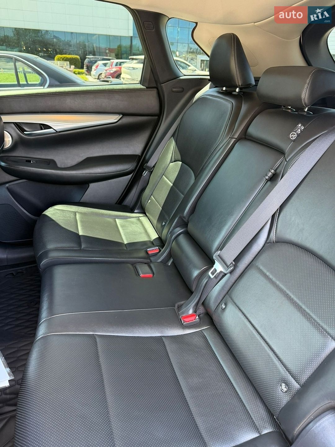 Infiniti QX50 2018 VIN 3PCAJ5M30KF104611 фото оголошення 33 з 47