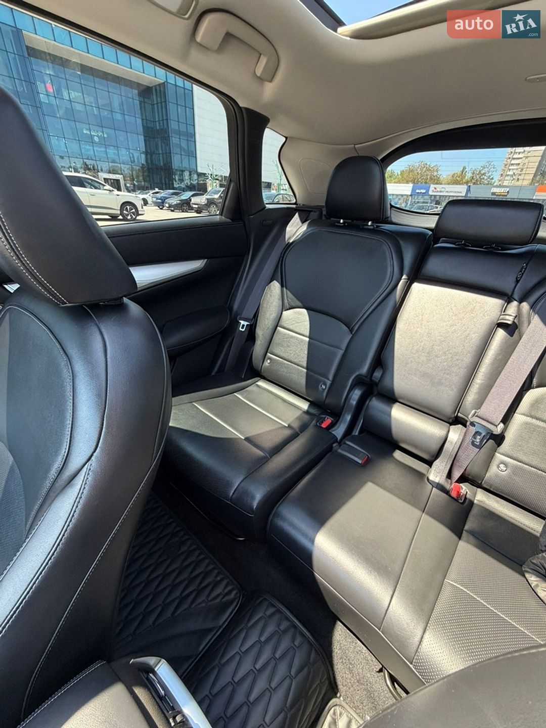 Infiniti QX50 2018 VIN 3PCAJ5M30KF104611 фото оголошення 41 з 47