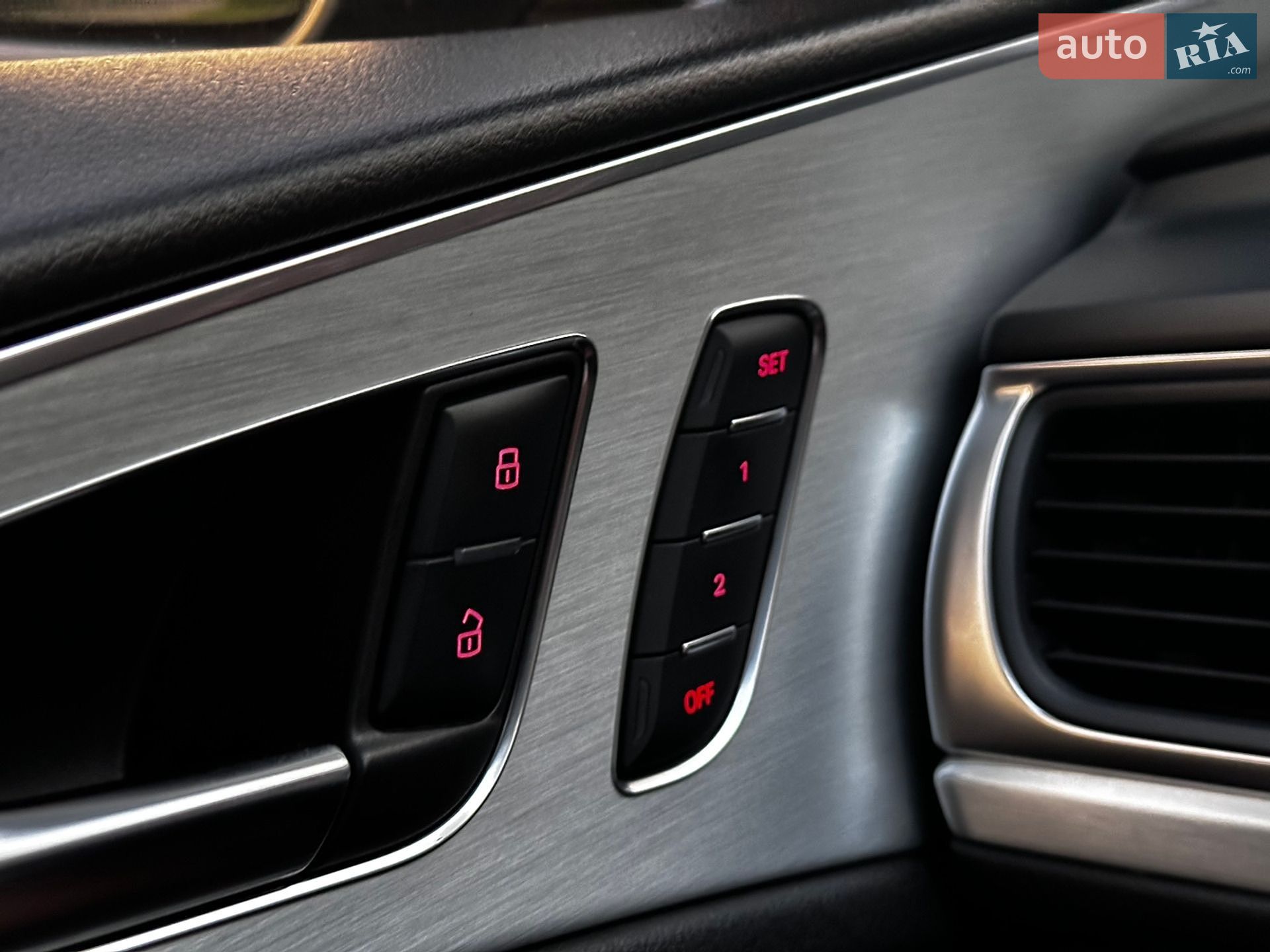 Audi A6 2011 VIN WAUZZZ4G1CN029164 фото оголошення 25 з 37