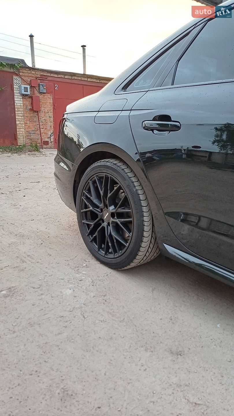 Audi A4 2022 VIN WAUBBAF47PN001434 фото оголошення 6 з 22
