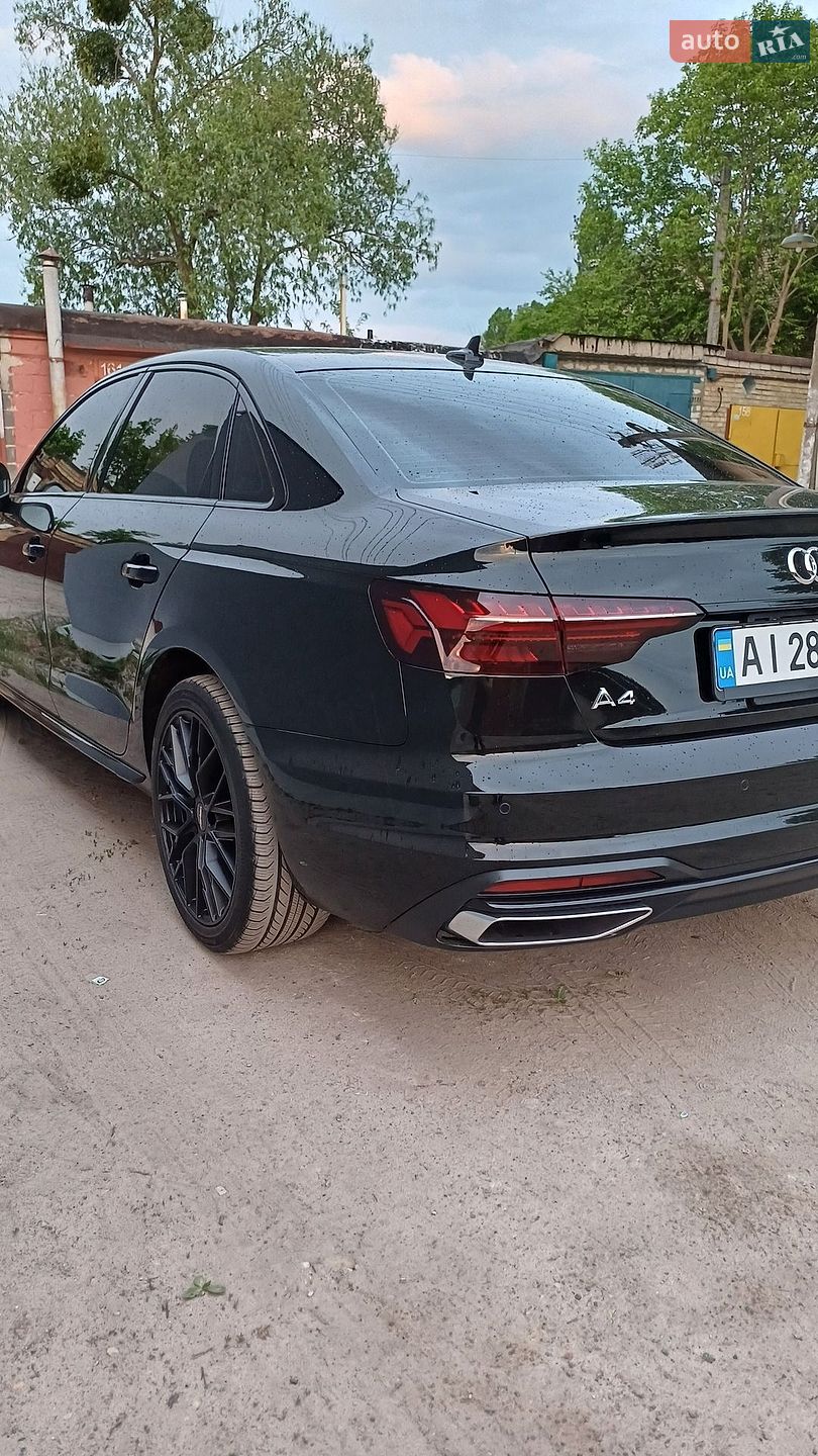 Audi A4 2022 VIN WAUBBAF47PN001434 фото оголошення 5 з 22