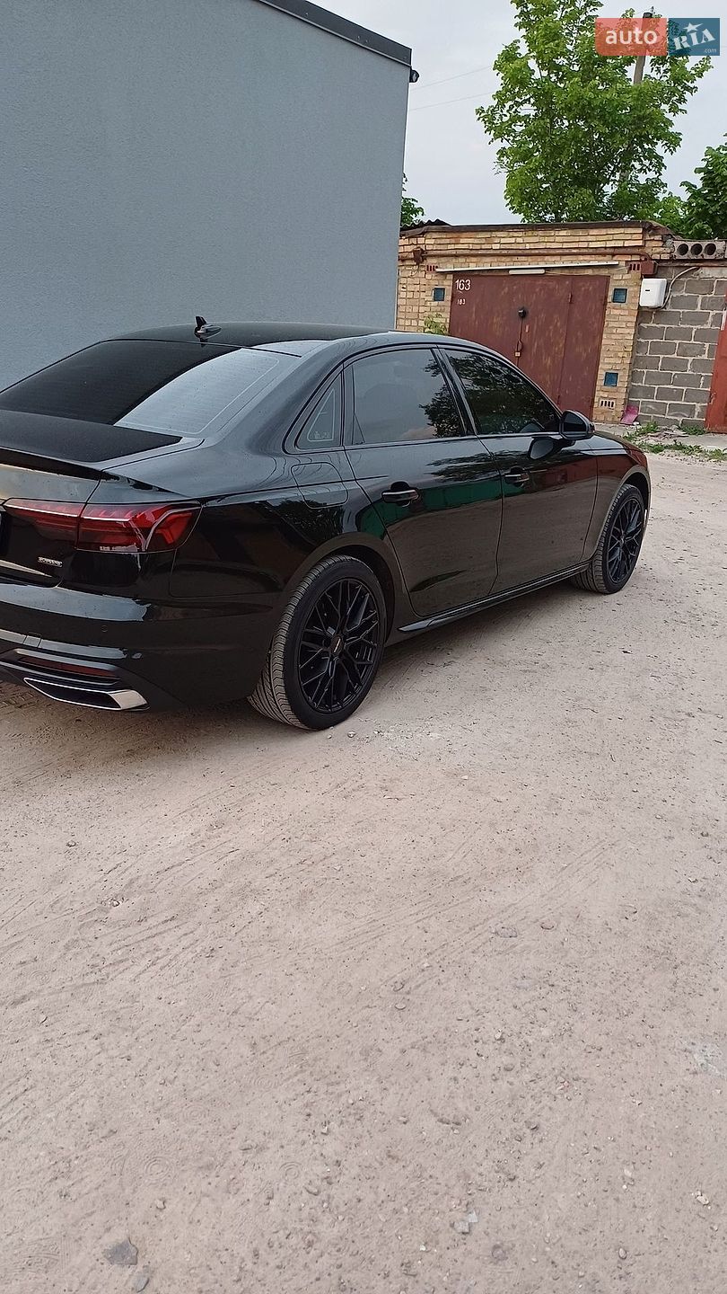 Audi A4 2022 VIN WAUBBAF47PN001434 фото оголошення 4 з 22