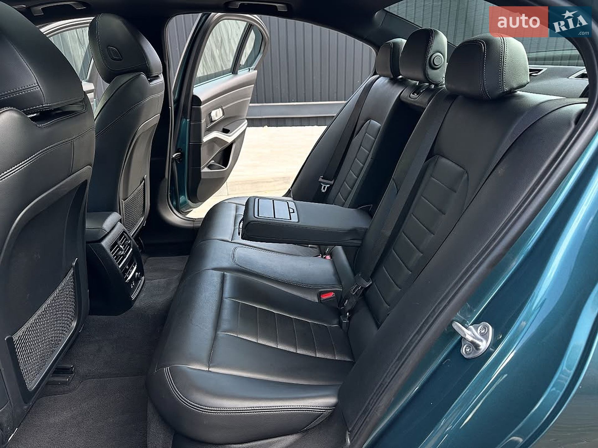BMW 3 Series 2019 VIN WBA5R7C03LFH47349 фото оголошення 29 з 30