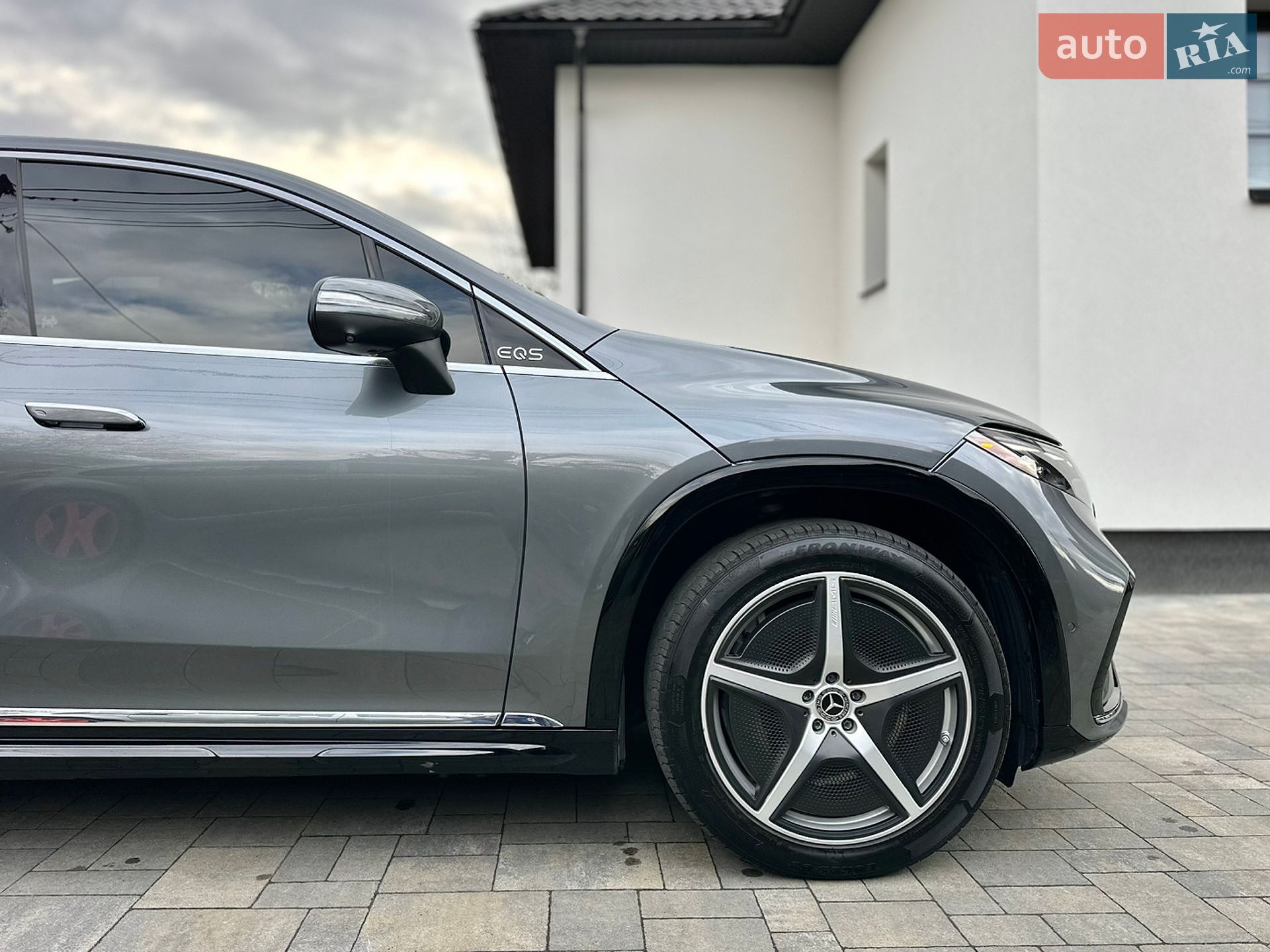 Mercedes-Benz EQS SUV 2023 VIN 4JGDM4EB3PA018175 фото оголошення 4 з 94