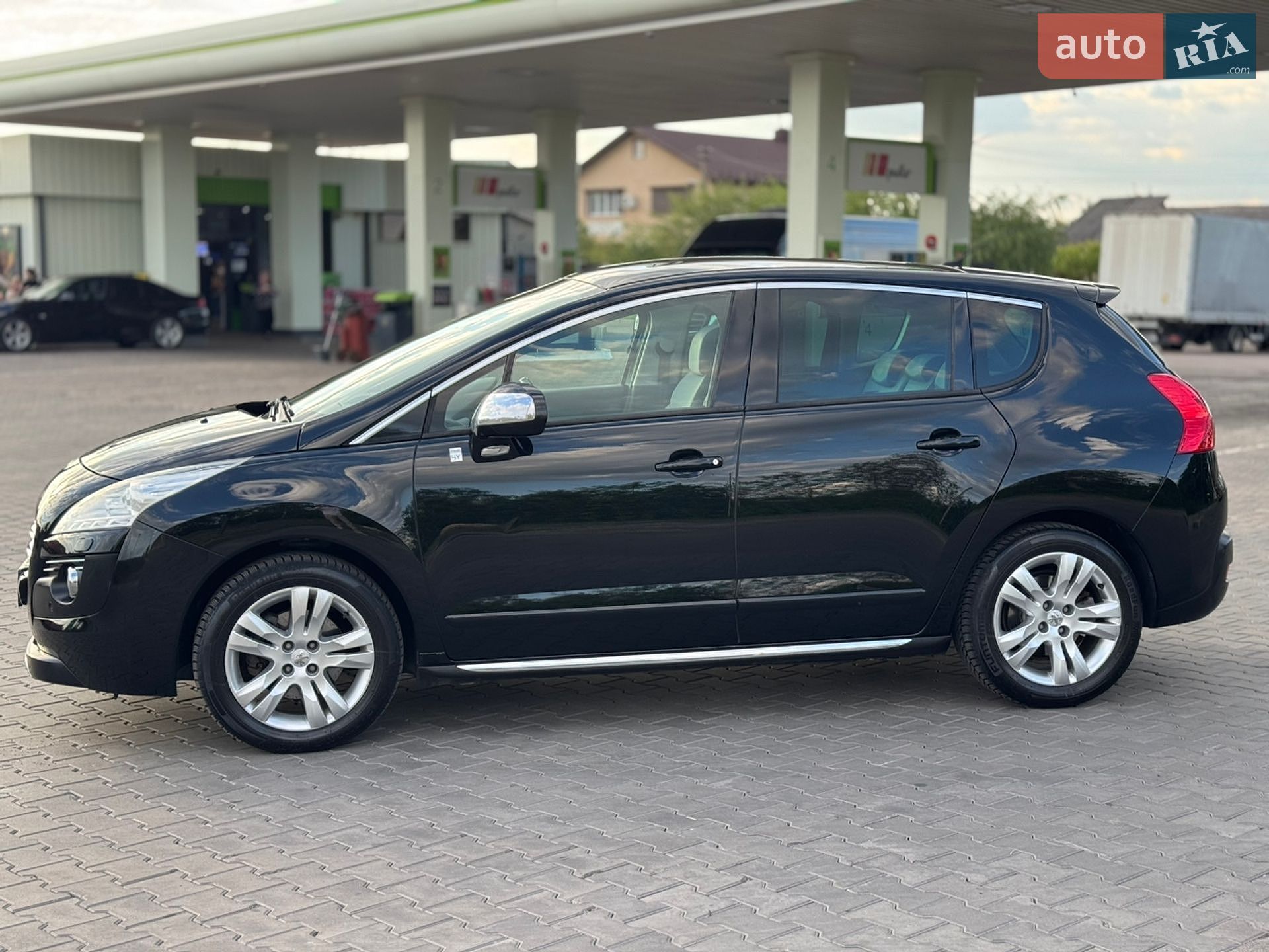 Peugeot 3008 2012 VIN VF3HURHC8CS134947 фото оголошення 17 з 59