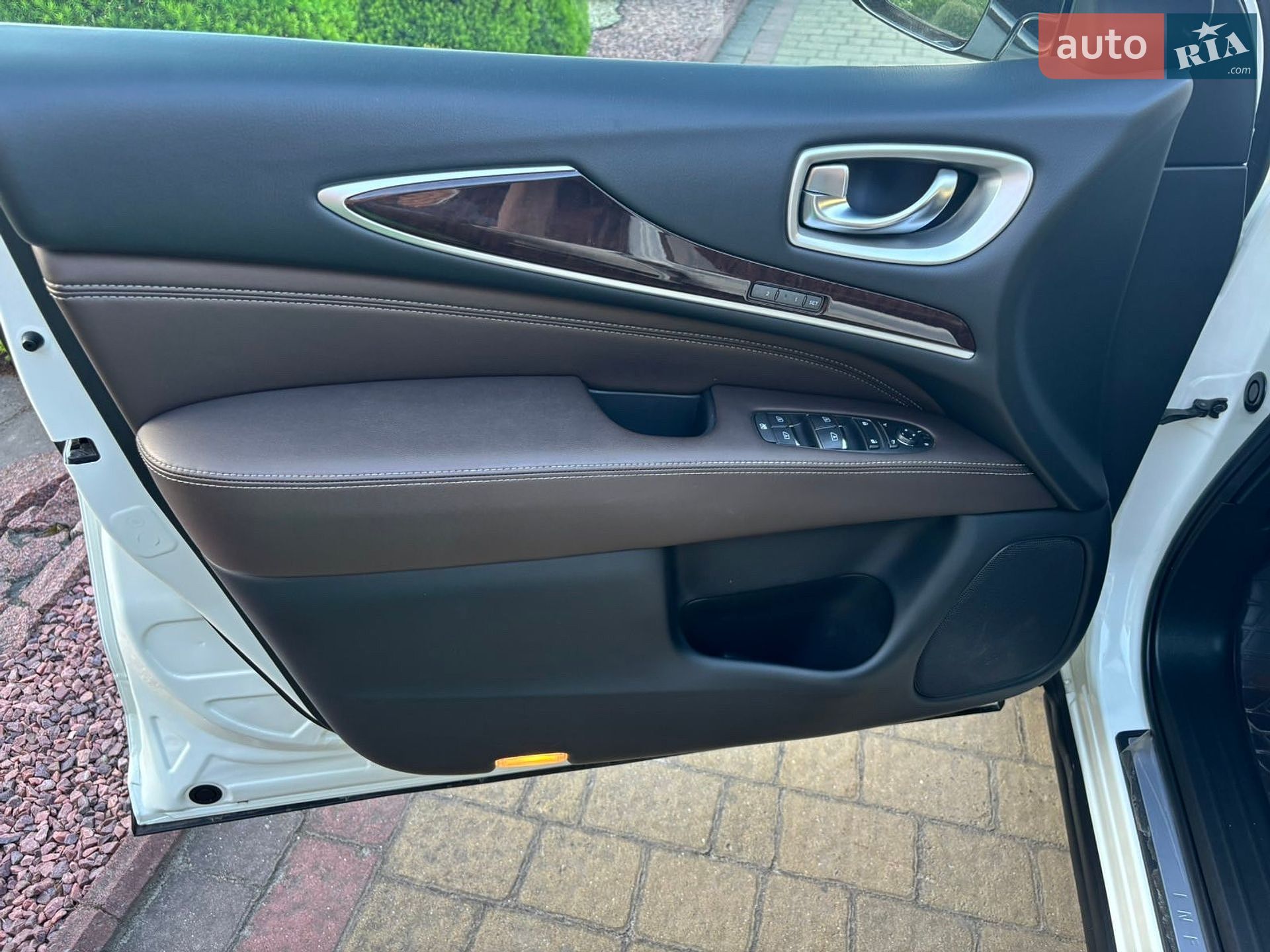 Infiniti QX60 2019 VIN 5N1CL0MB2KC561152 фото оголошення 16 з 42