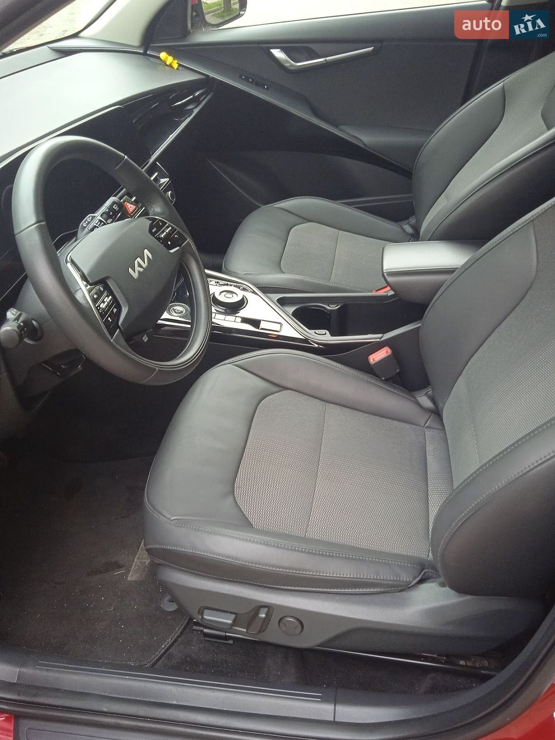 Kia Niro 2023 VIN KNDCR3L17P5045135 фото оголошення 32 з 33