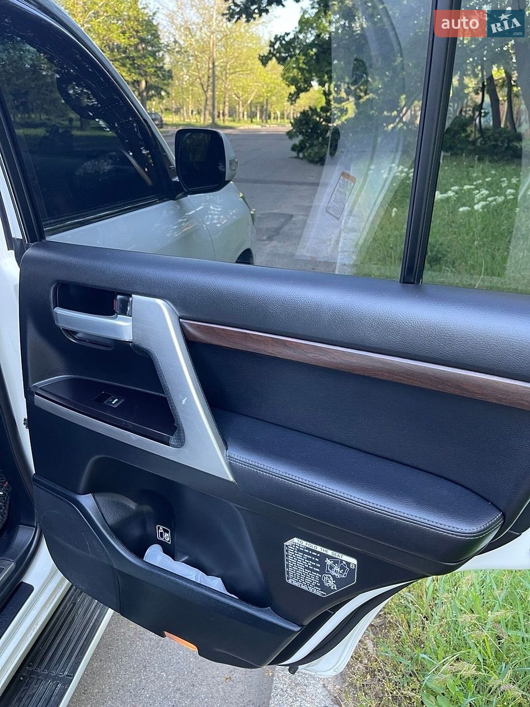 Toyota Land Cruiser 2017 VIN JTMCX05J504146994 фото оголошення 63 з 86