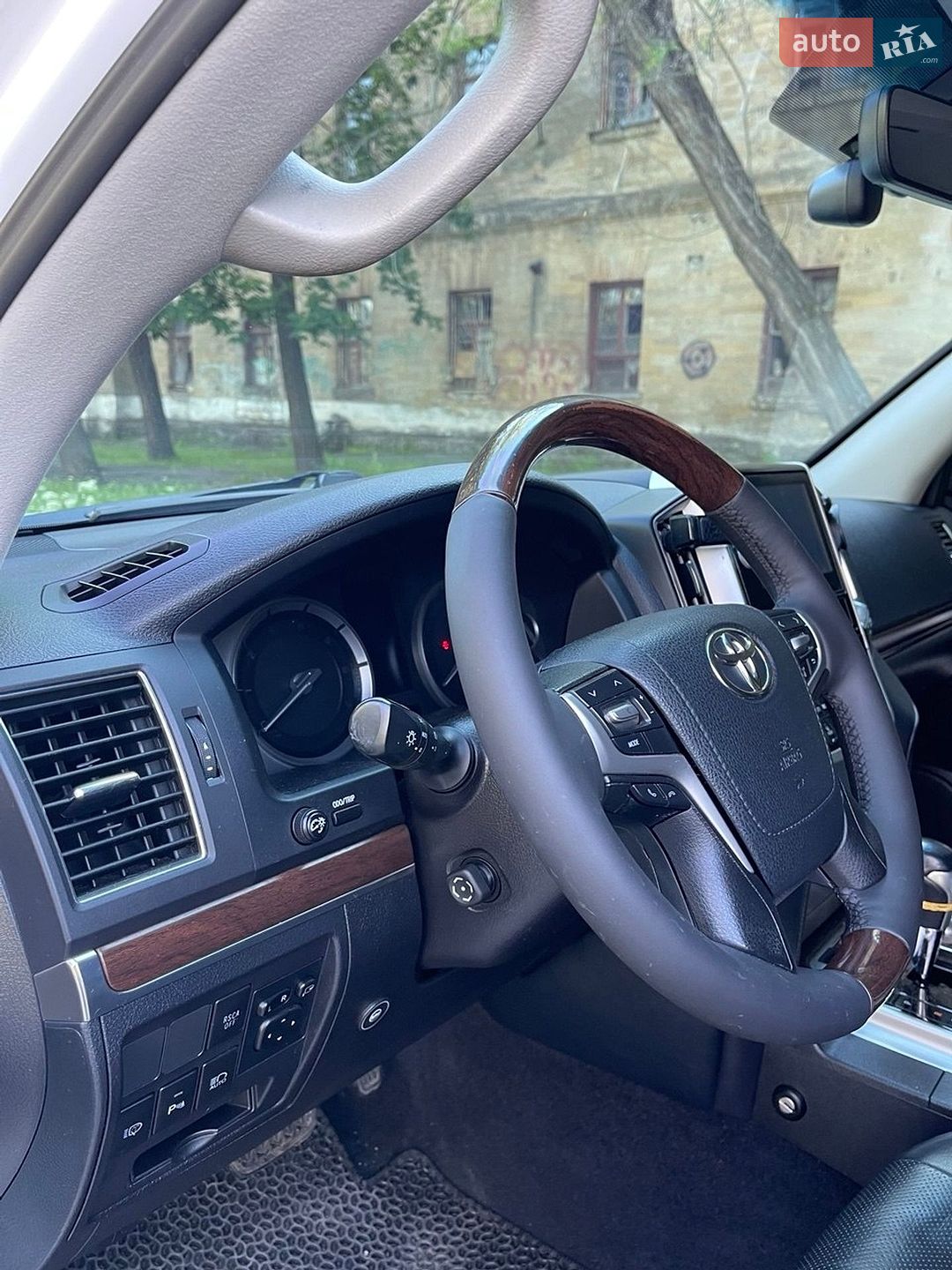 Toyota Land Cruiser 2017 VIN JTMCX05J504146994 фото оголошення 80 з 86