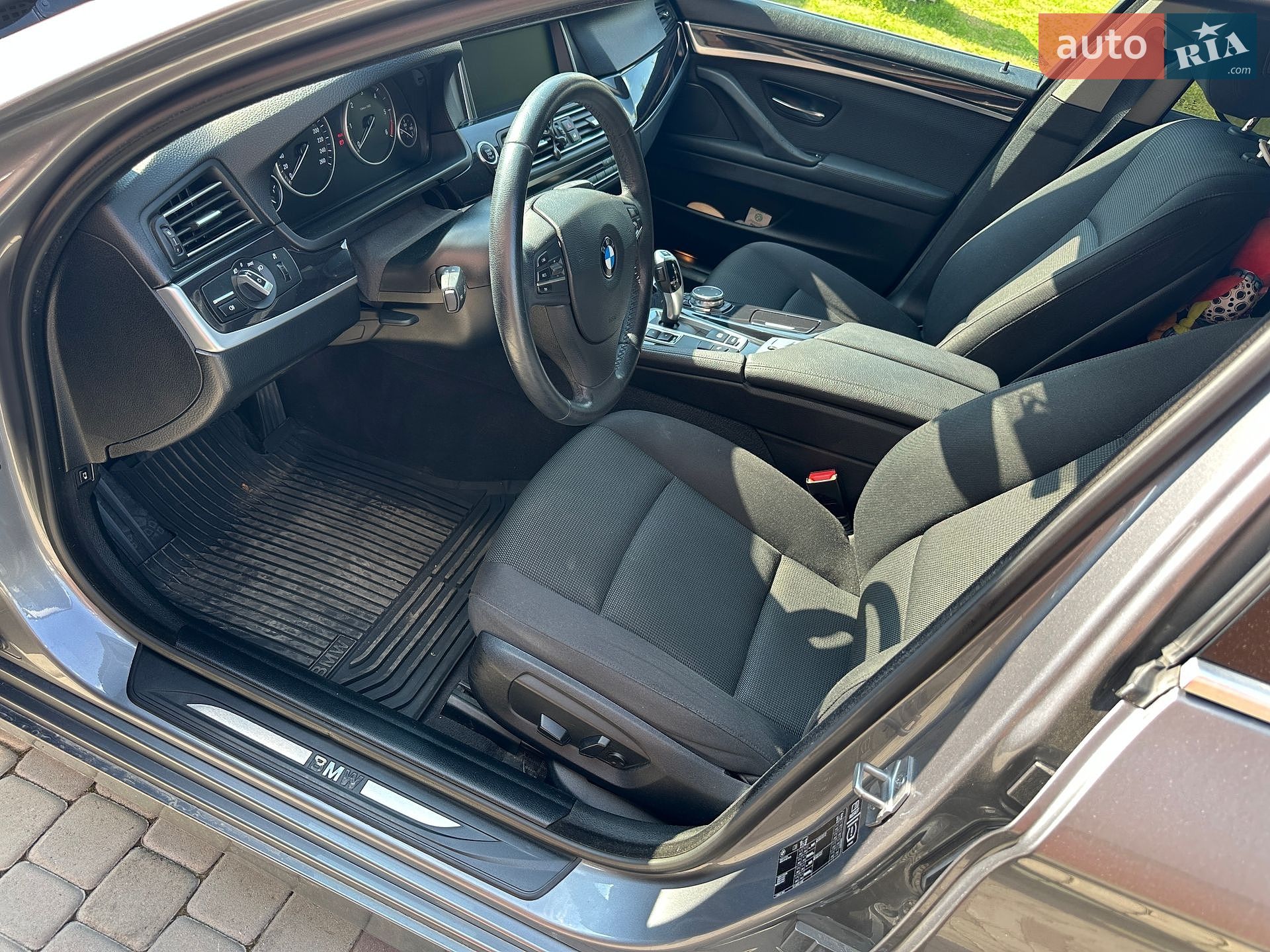 BMW 5 Series 2014 VIN WBA5C31030D764900 фото оголошення 8 з 10