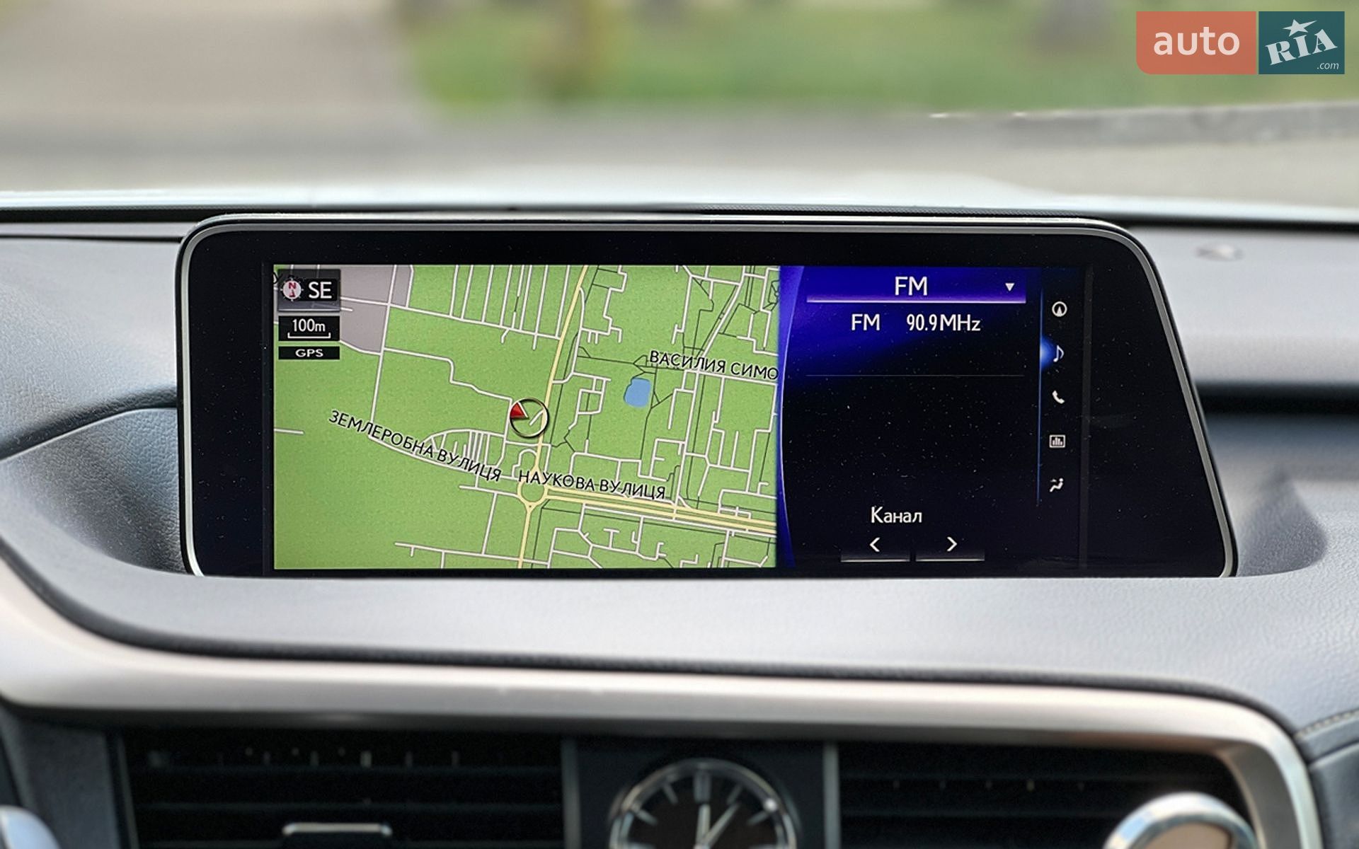 Lexus RX 2018 VIN 2T2BZMCA0JC140417 фото оголошення 17 з 27