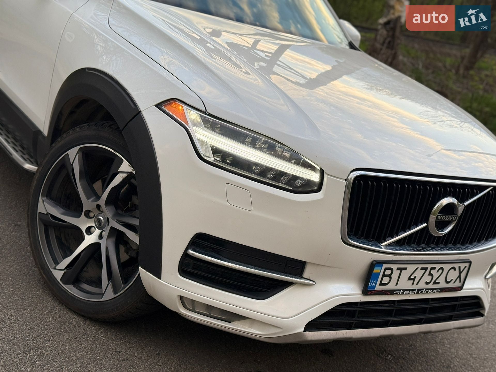 Volvo XC90 2015 VIN YV4A22PK9G1018161 фото оголошення 8 з 17