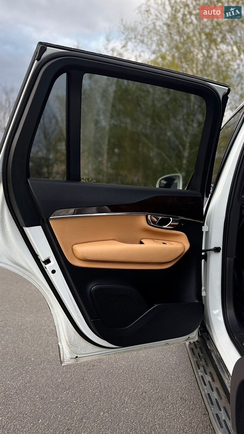 Volvo XC90 2015 VIN YV4A22PK9G1018161 фото оголошення 12 з 17